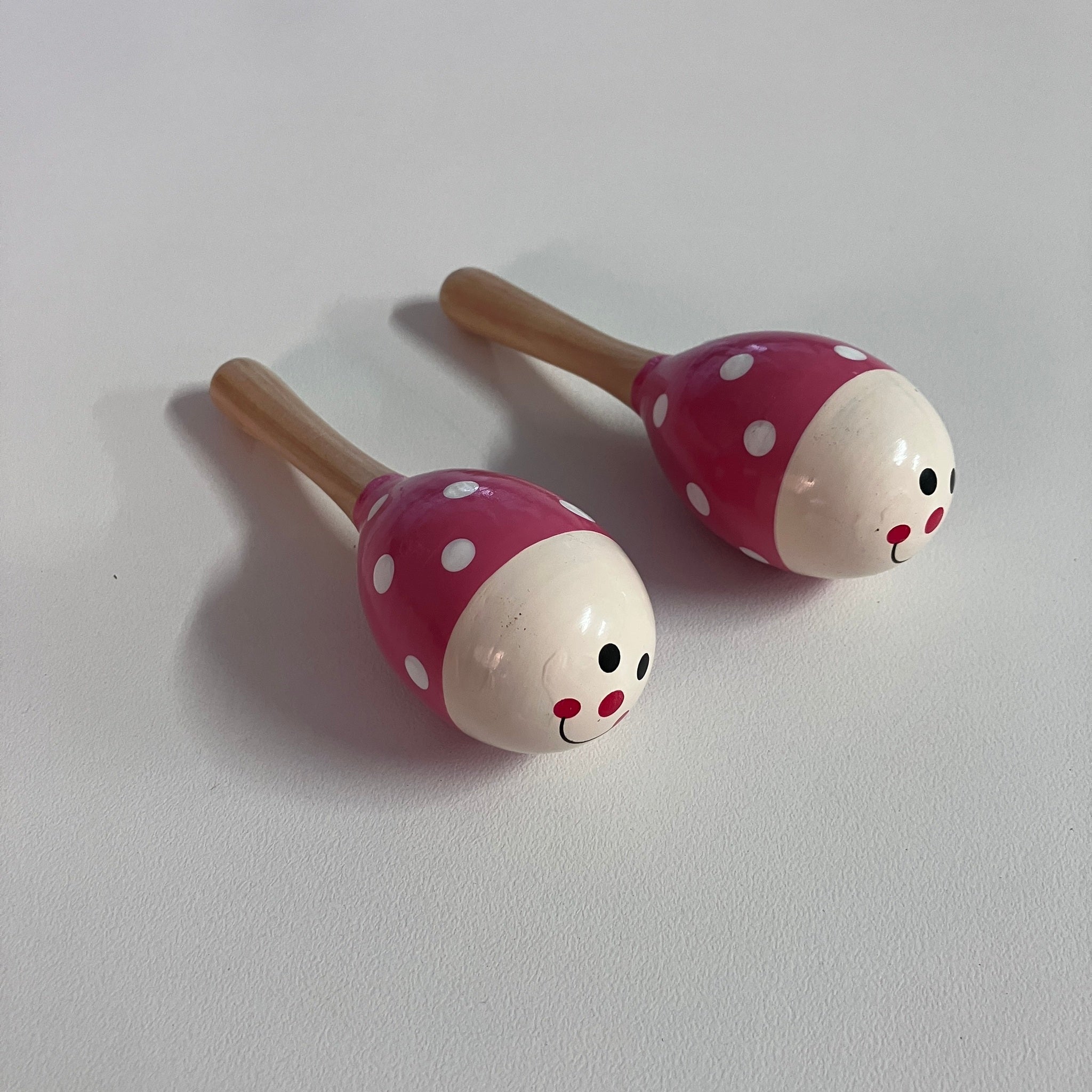 Wooden Maracas - 14cm - Pink Spot Bug