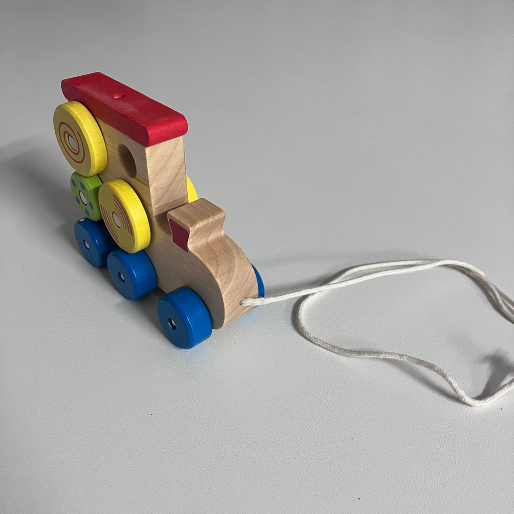 Wooden Pull Along Spin Pattern Train
