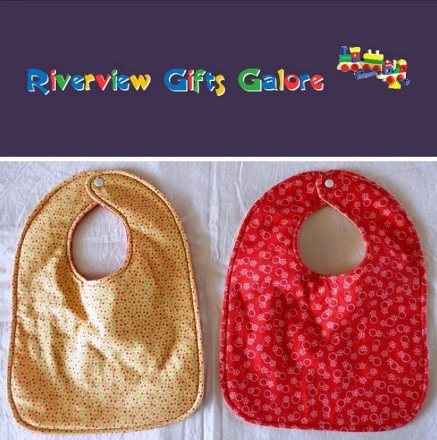 Reversible Bib – Spotty / Red Flowers