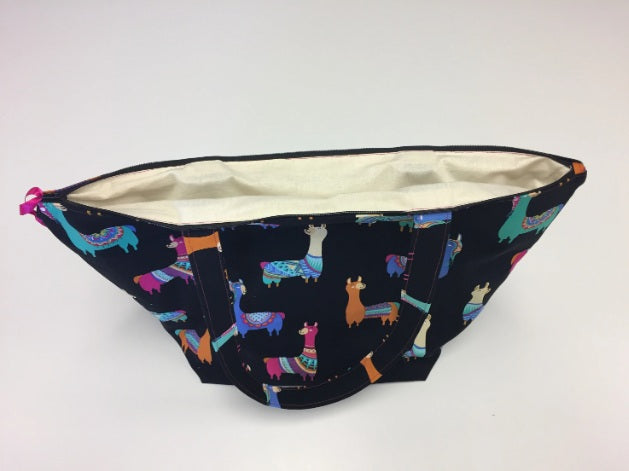 Large Tote Bag with Zip - Llamas Black