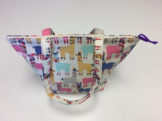 Large Tote Bag with Zip - Llamas Cream