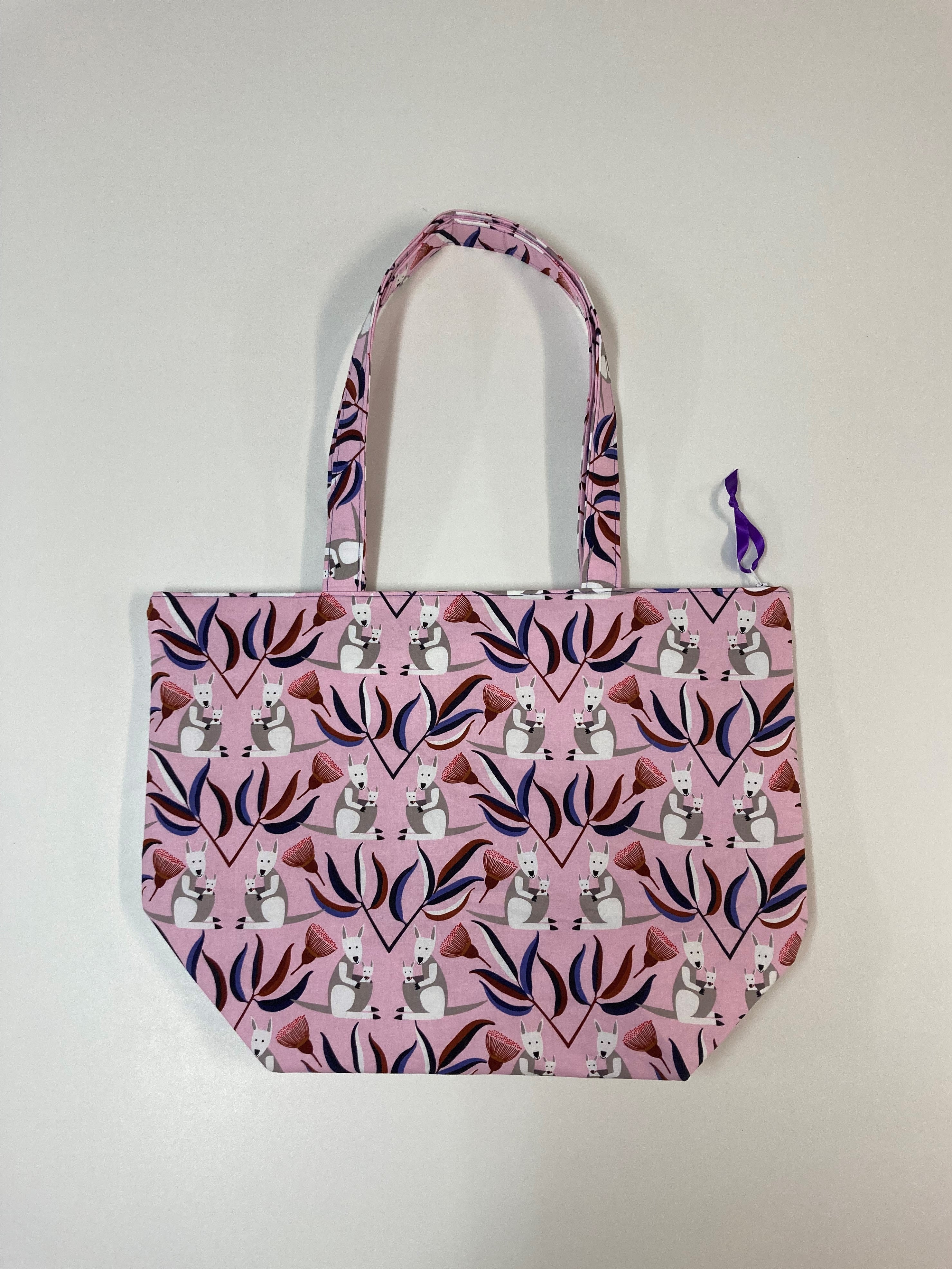 Large Tote Bag with Zip - Kangaroo