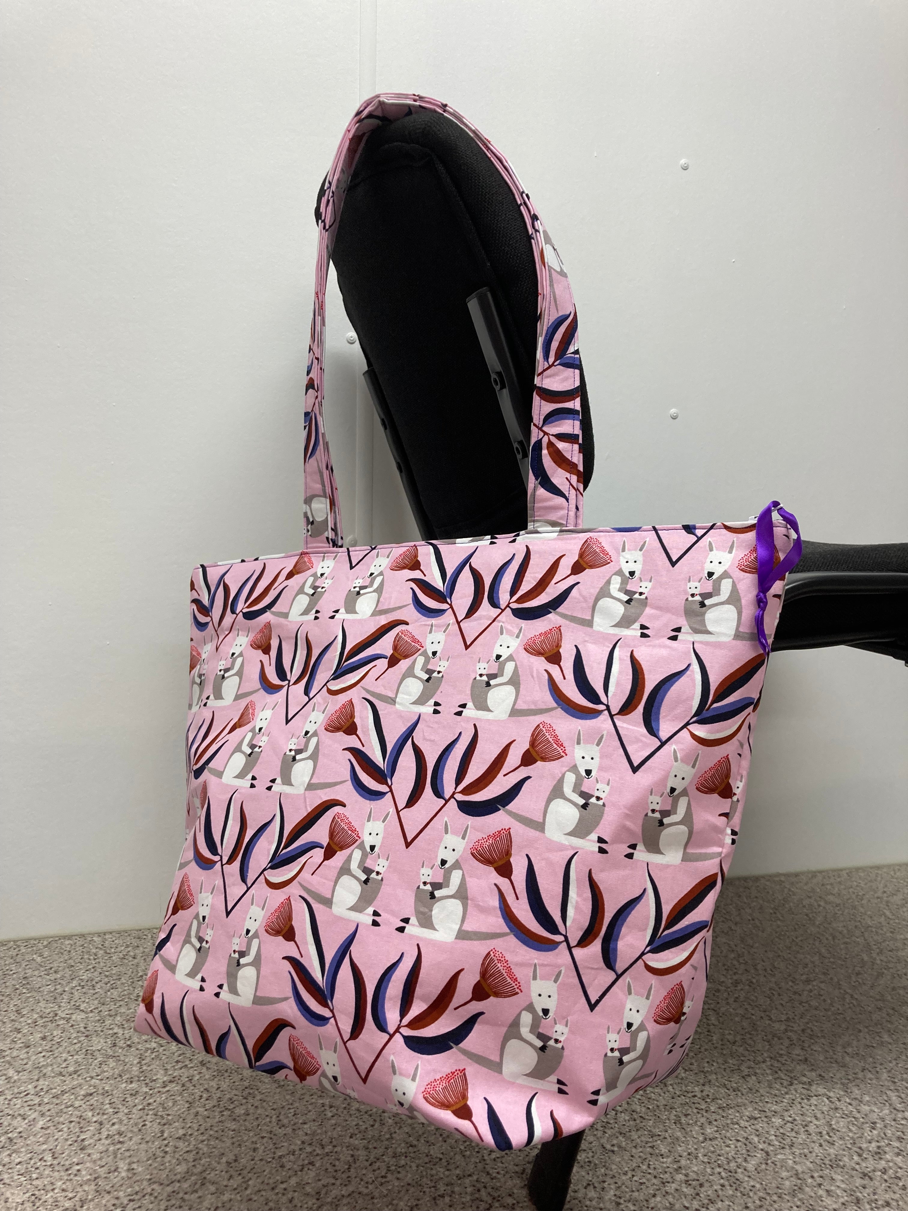 Large Tote Bag with Zip - Kangaroo