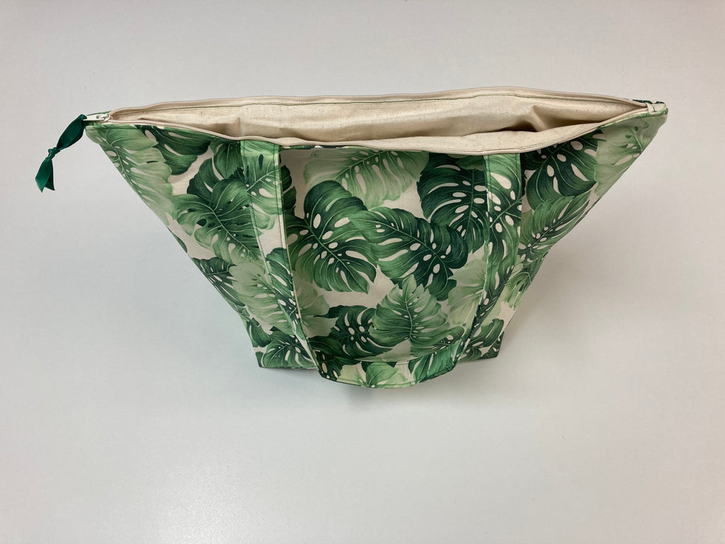 Large Tote Bag with Zip - Leaves on Cream