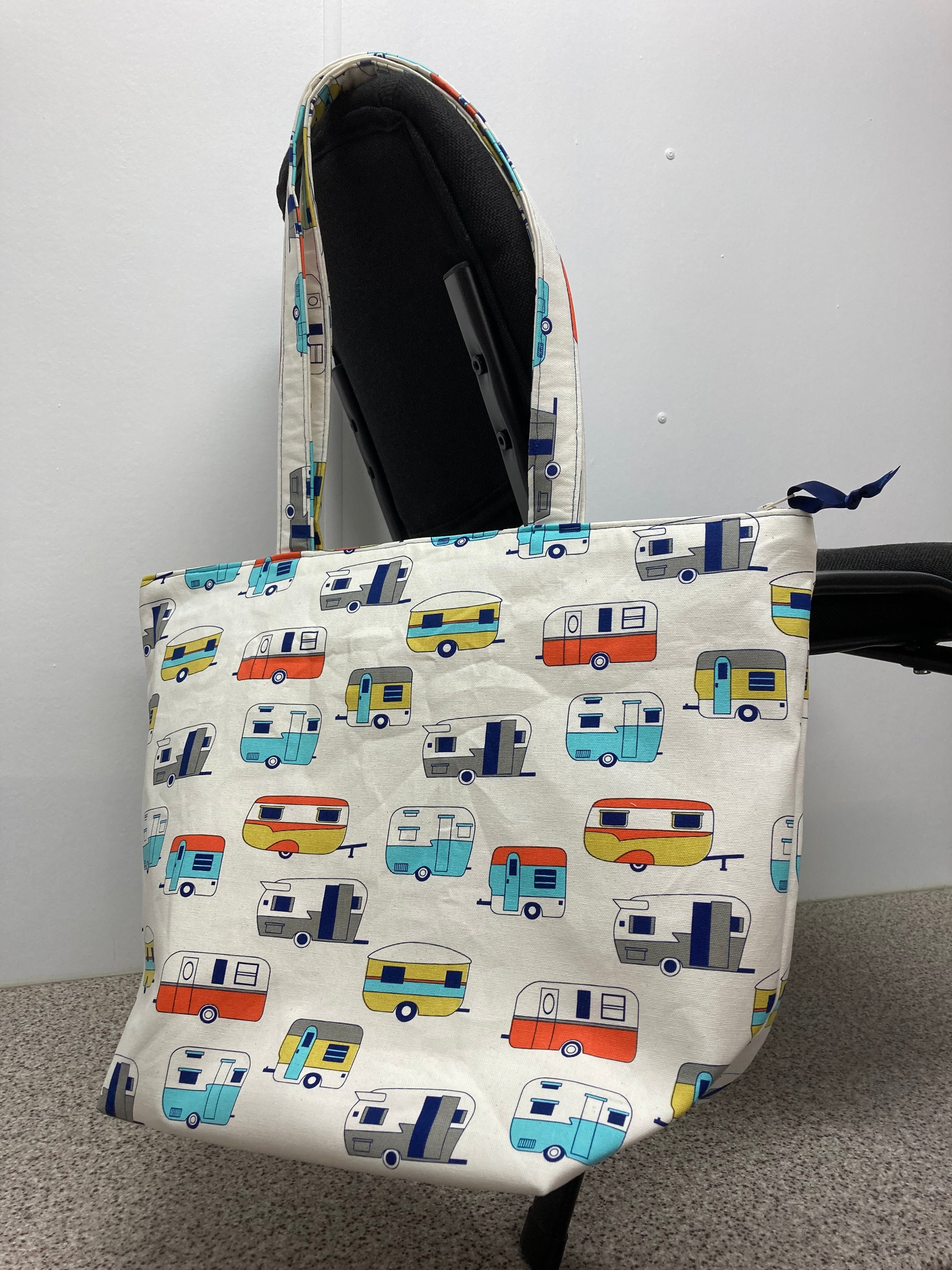 Large Tote Bag with Zip - Caravans