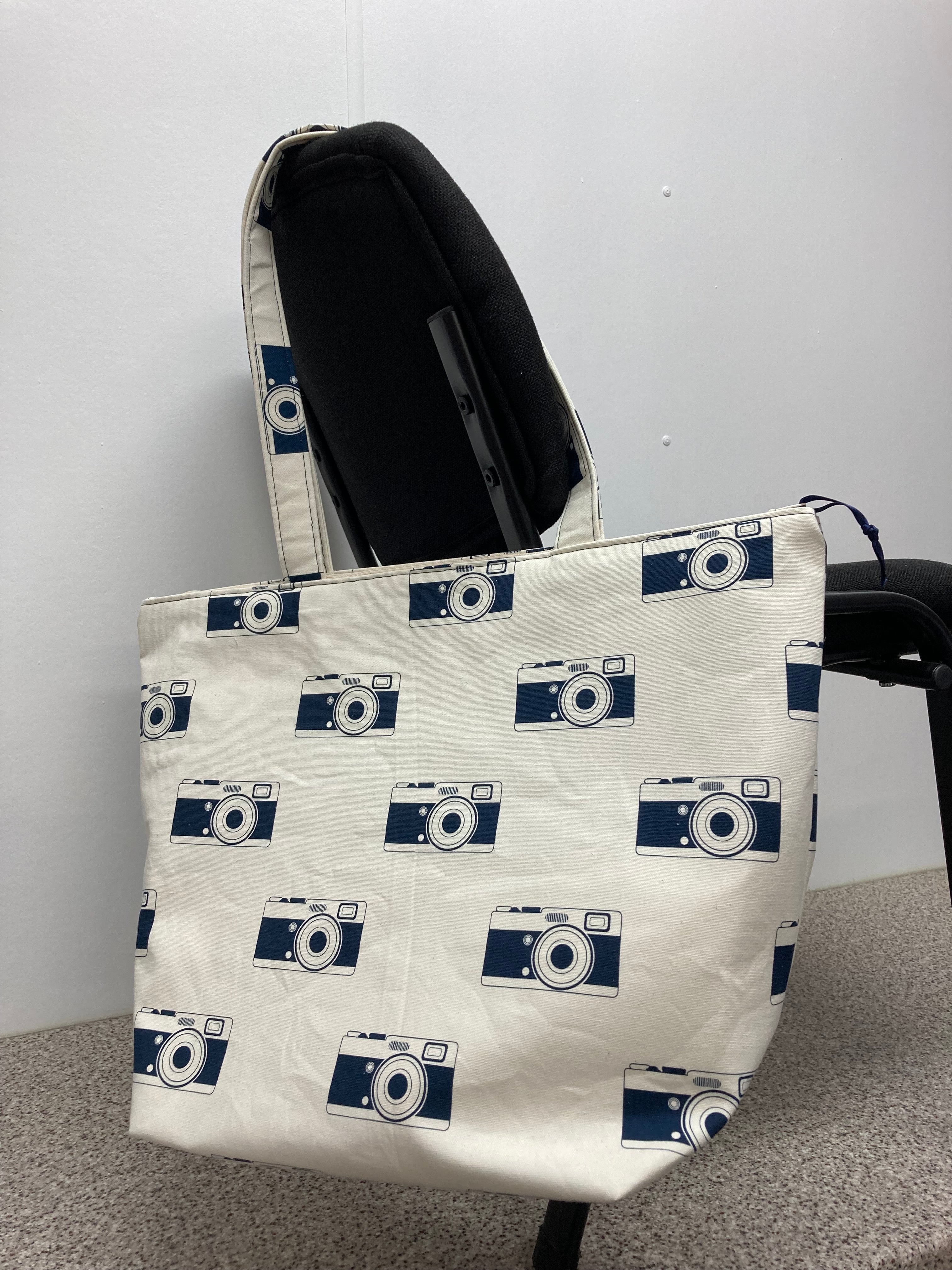 Large Tote Bag with Zip - Cameras