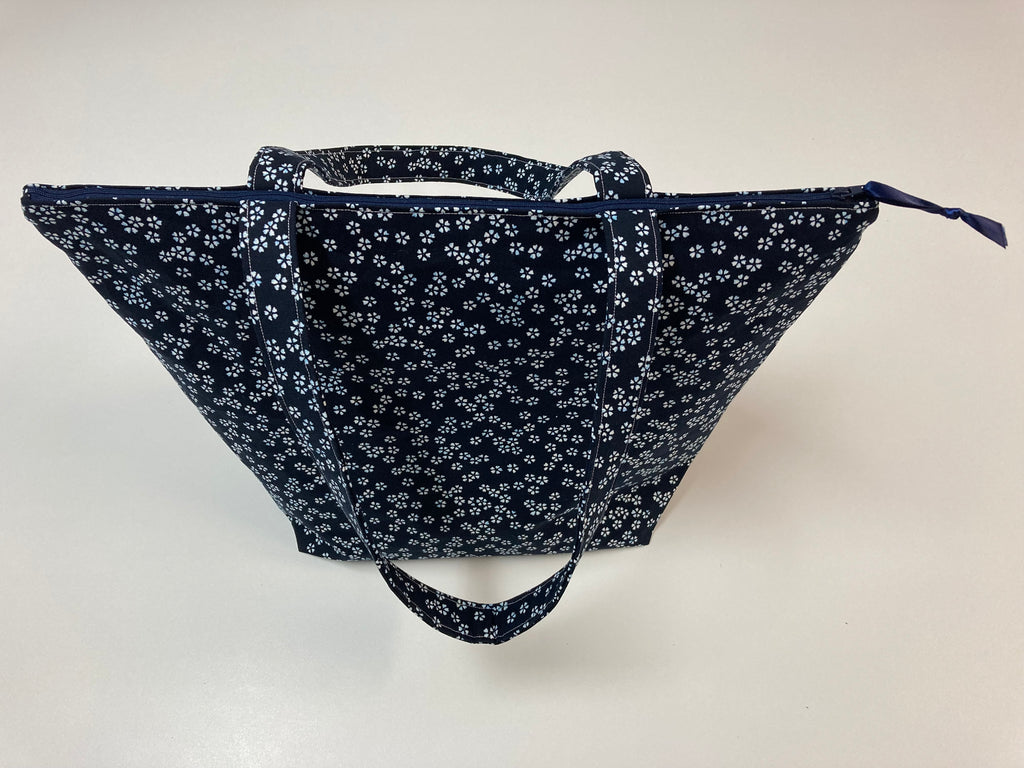 Large Tote Bag with Zip - White Flowers on Ink
