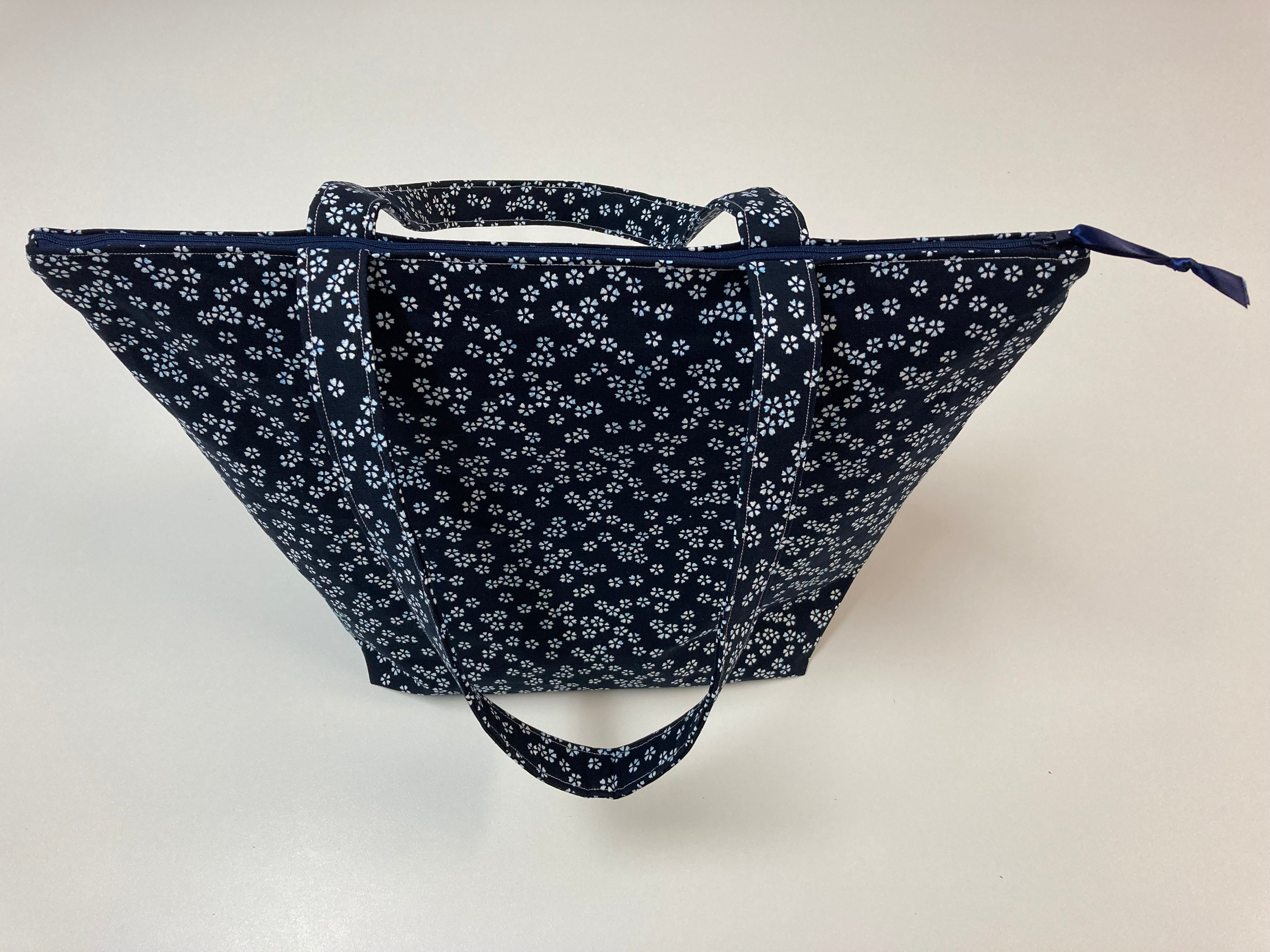 Large Tote Bag with Zip - White Flowers on Ink