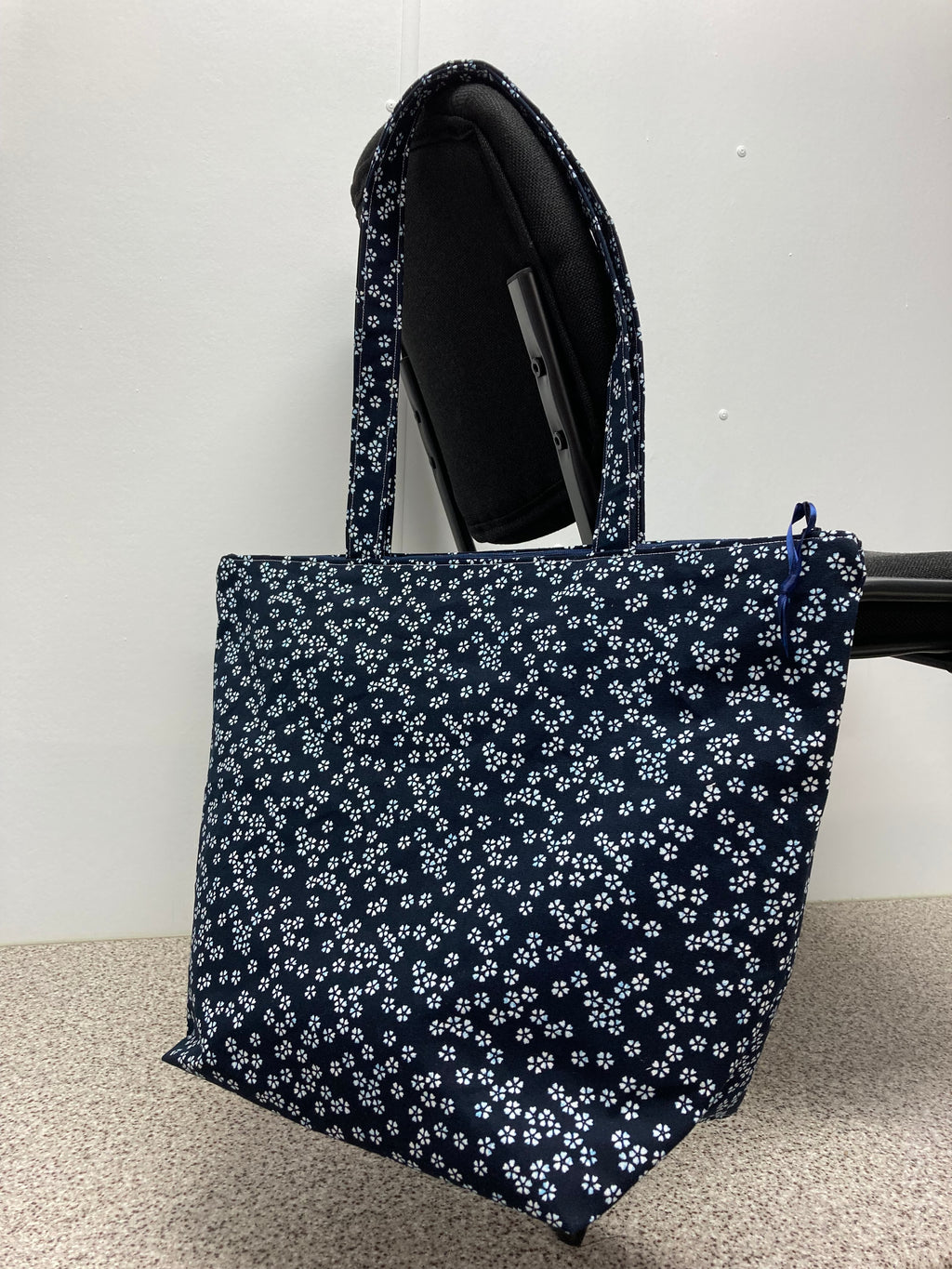 Large Tote Bag with Zip - White Flowers on Ink