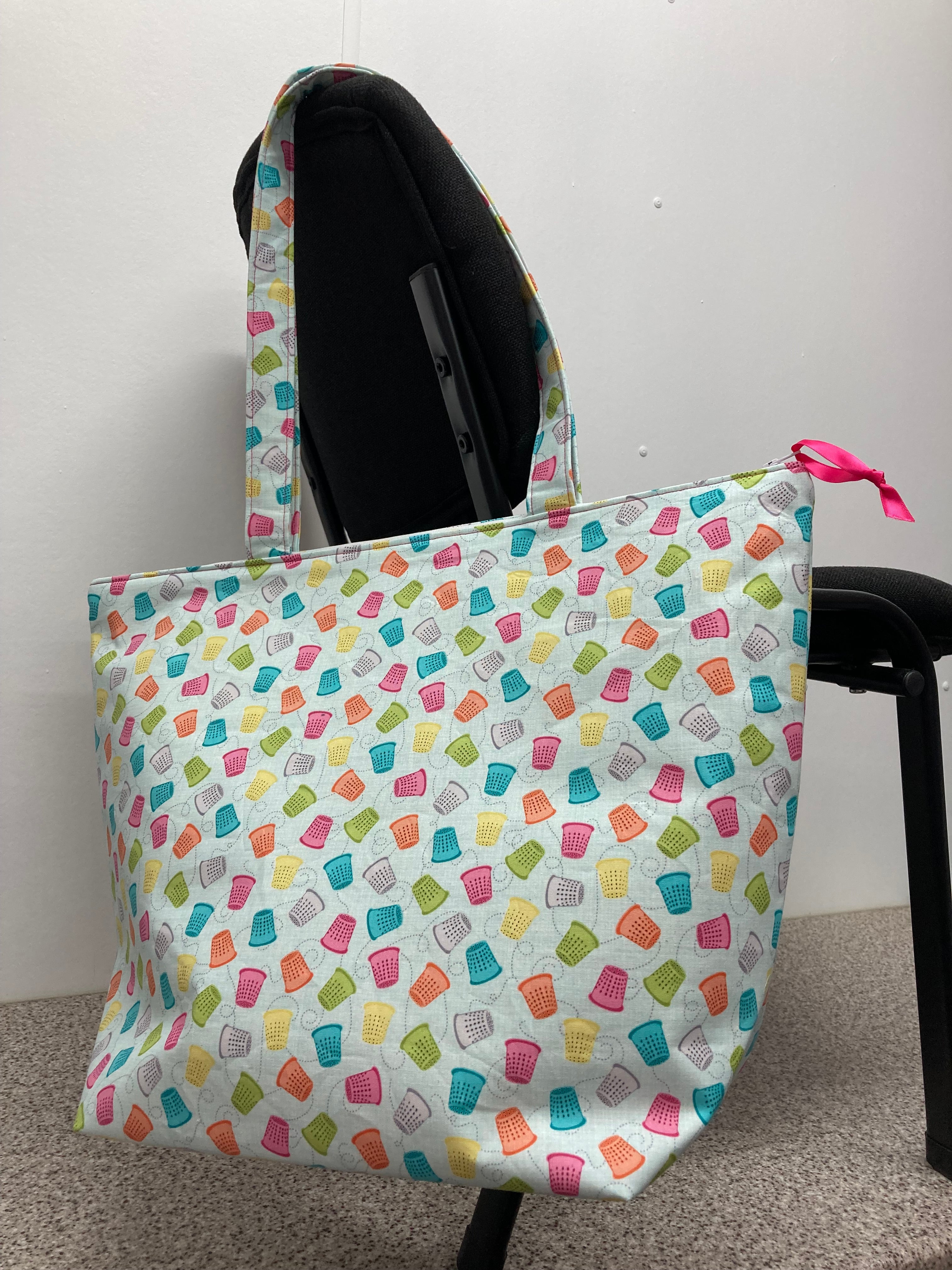 Large Tote Bag with Zip - Thimbles