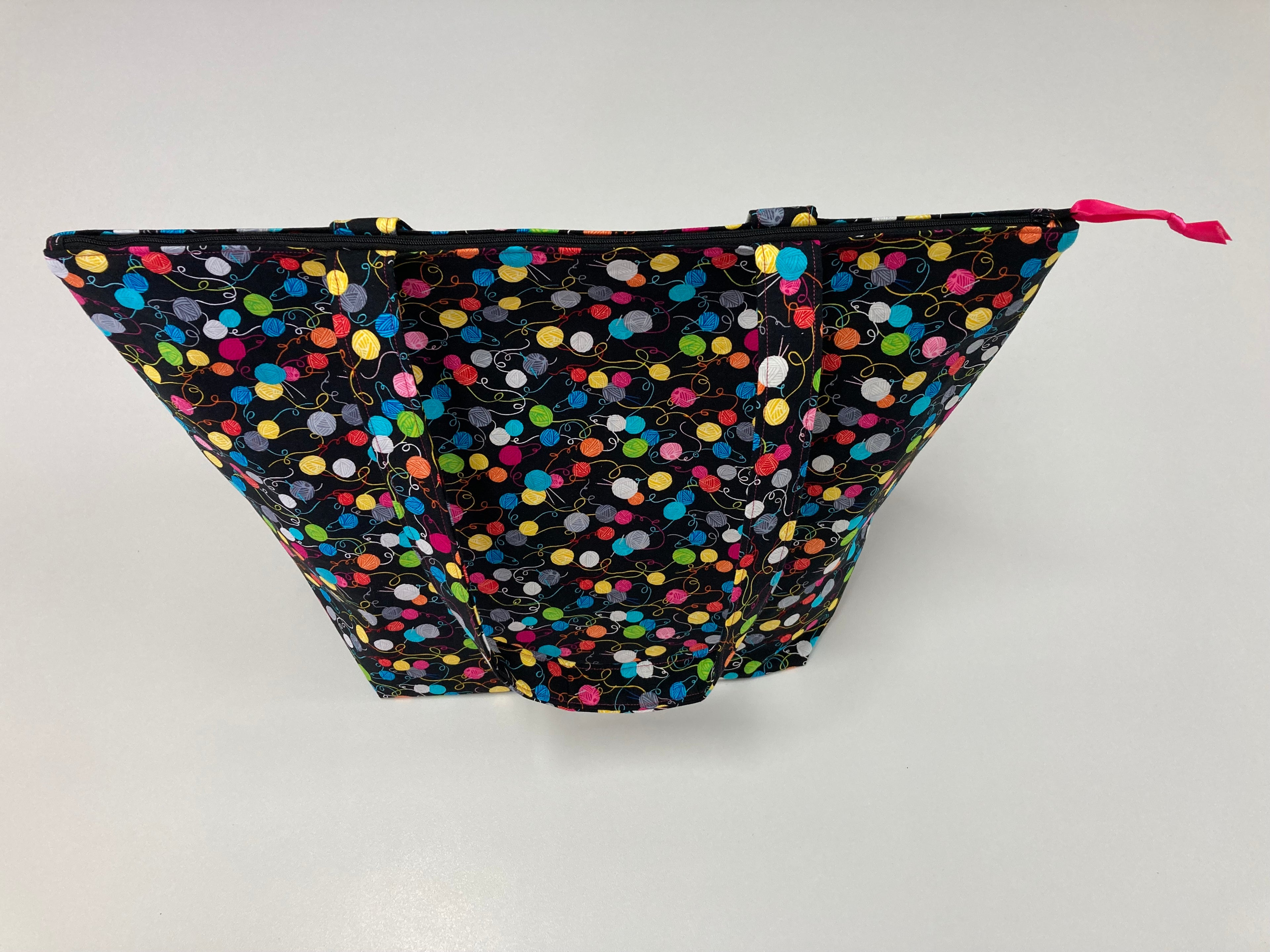 Large Tote Bag with Zip - Little Yarn Balls