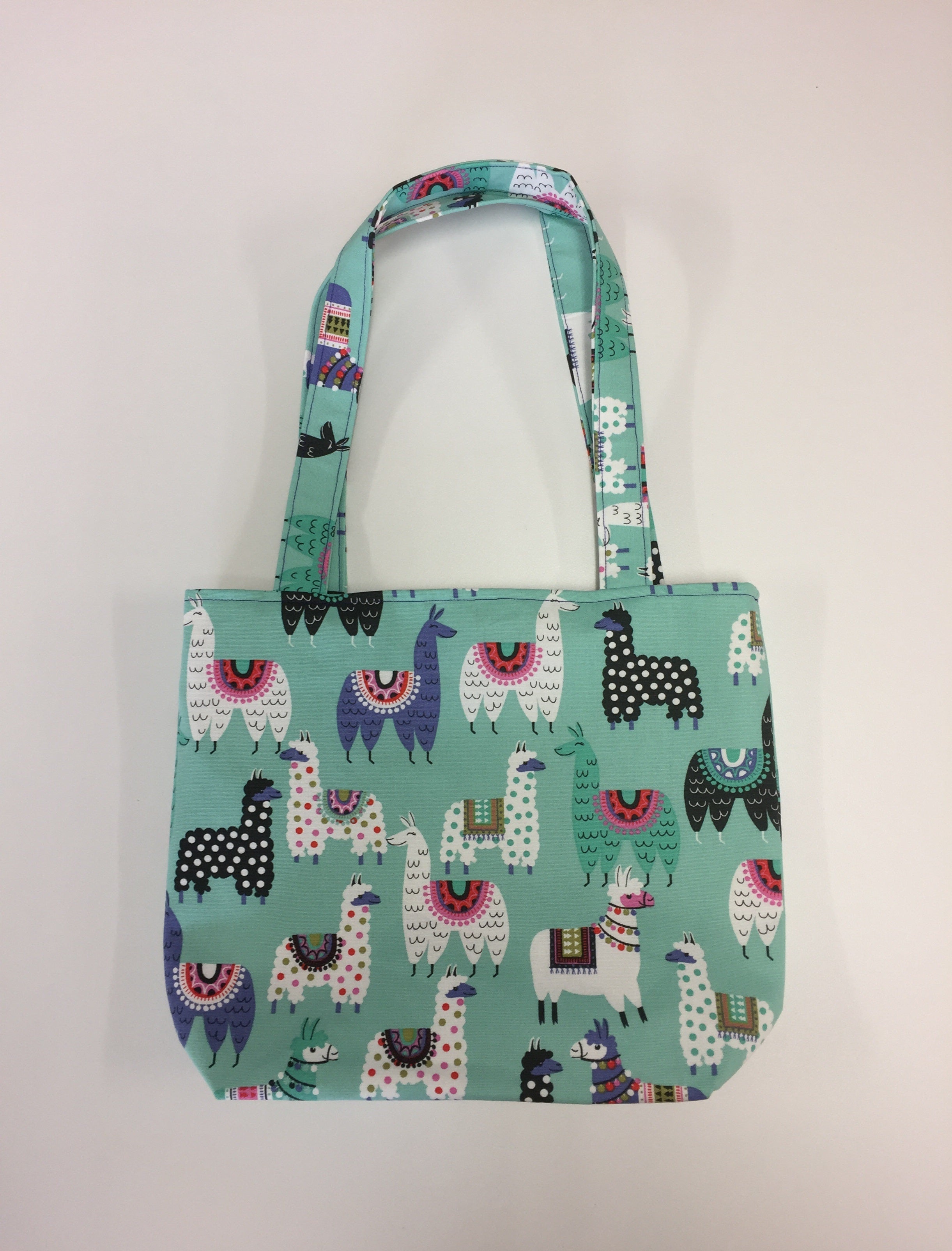 Medium Tote Bag - Llamas