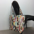 Medium Tote Bag - Feathers