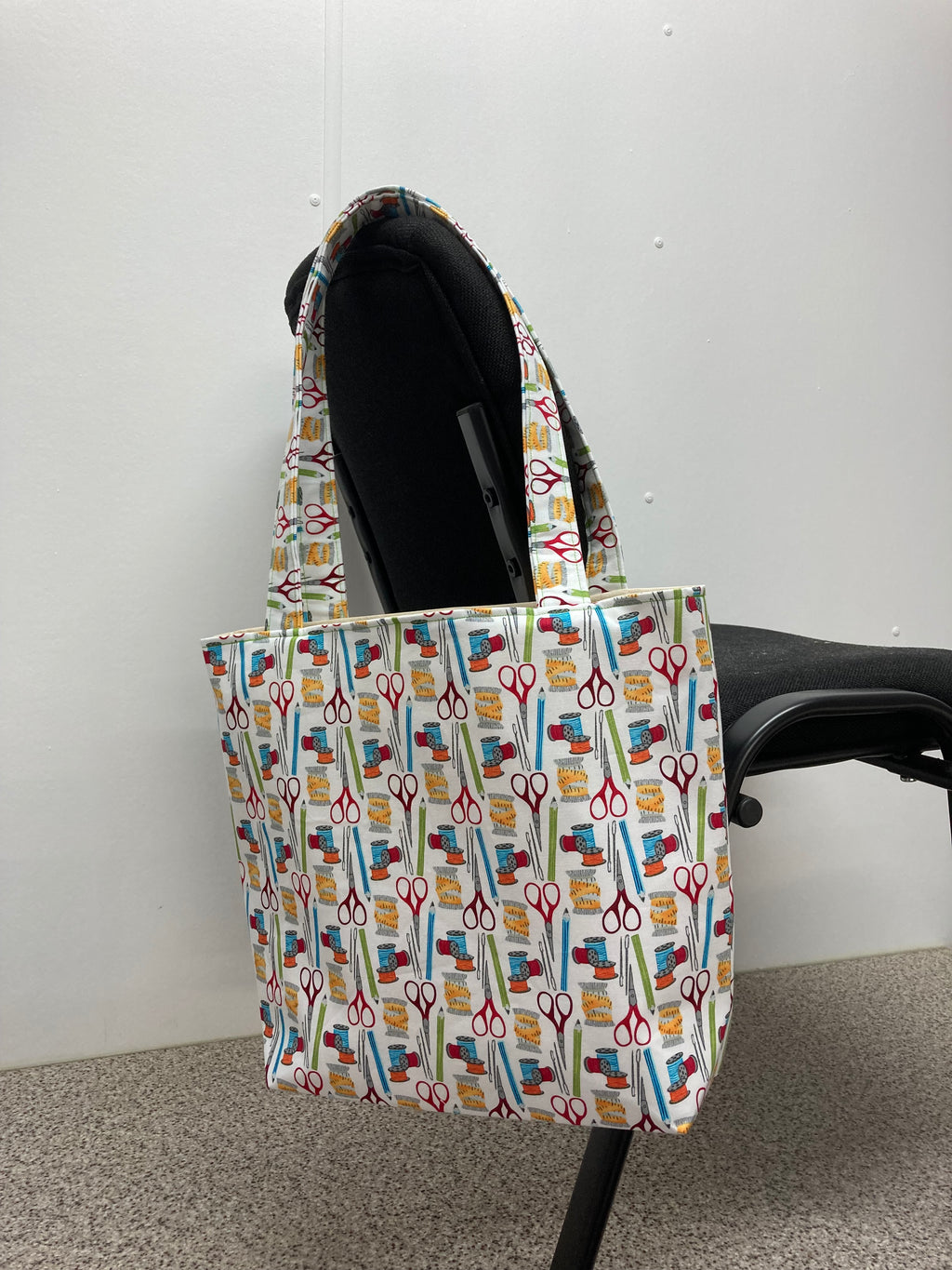 Medium Tote Bag - Sewing