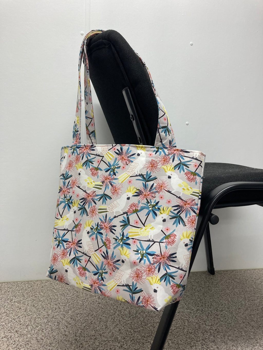 Medium Tote Bag - White Cockatoo