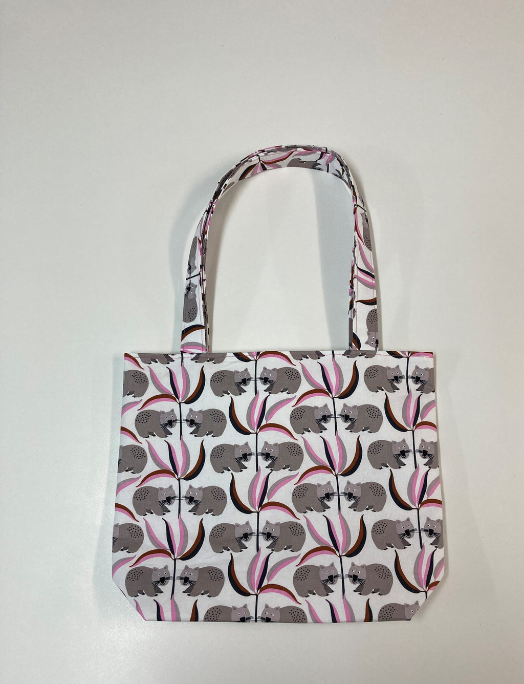 Medium Tote Bag - Wombat