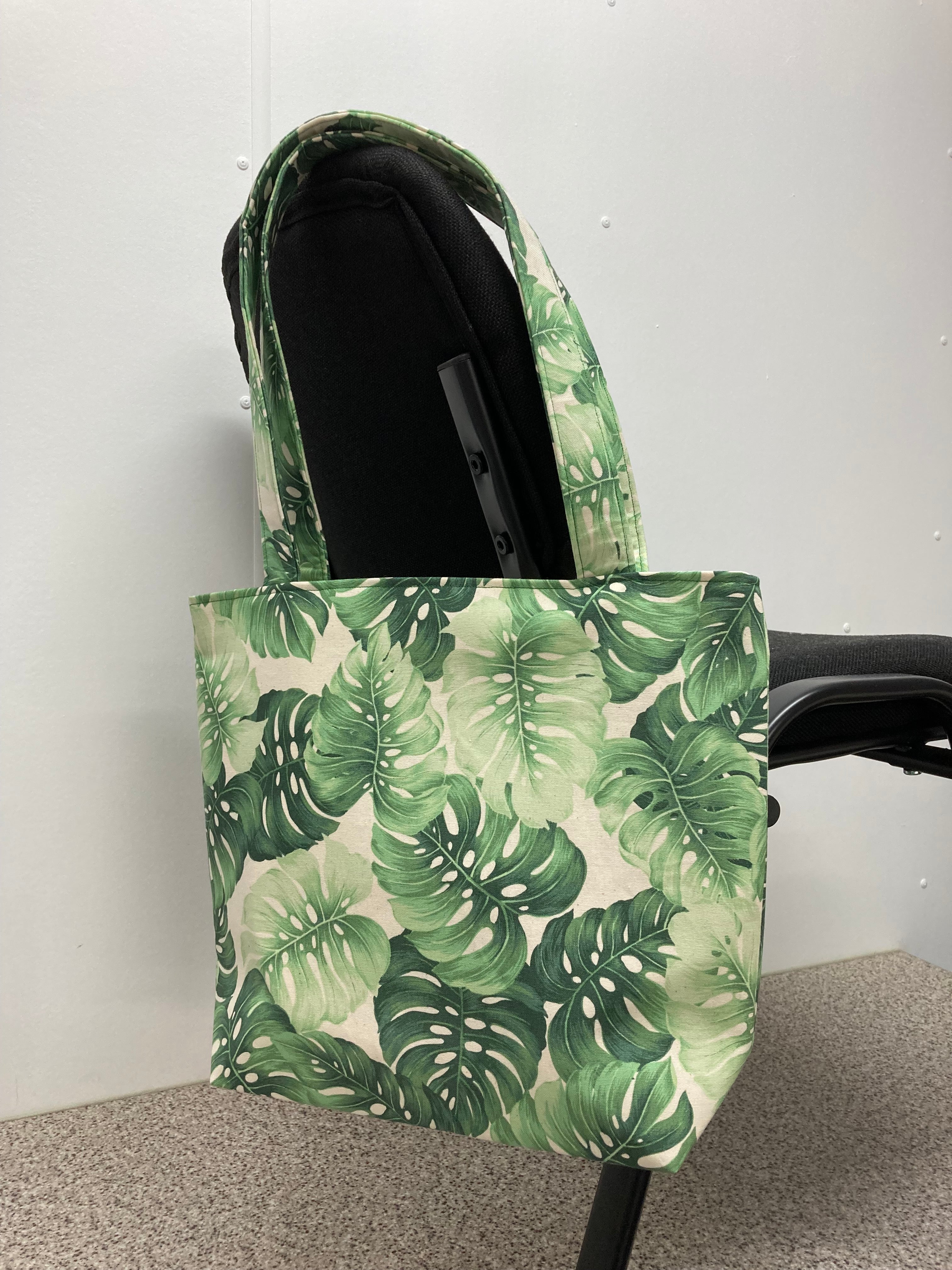 Medium Tote Bag - Leaves on Cream