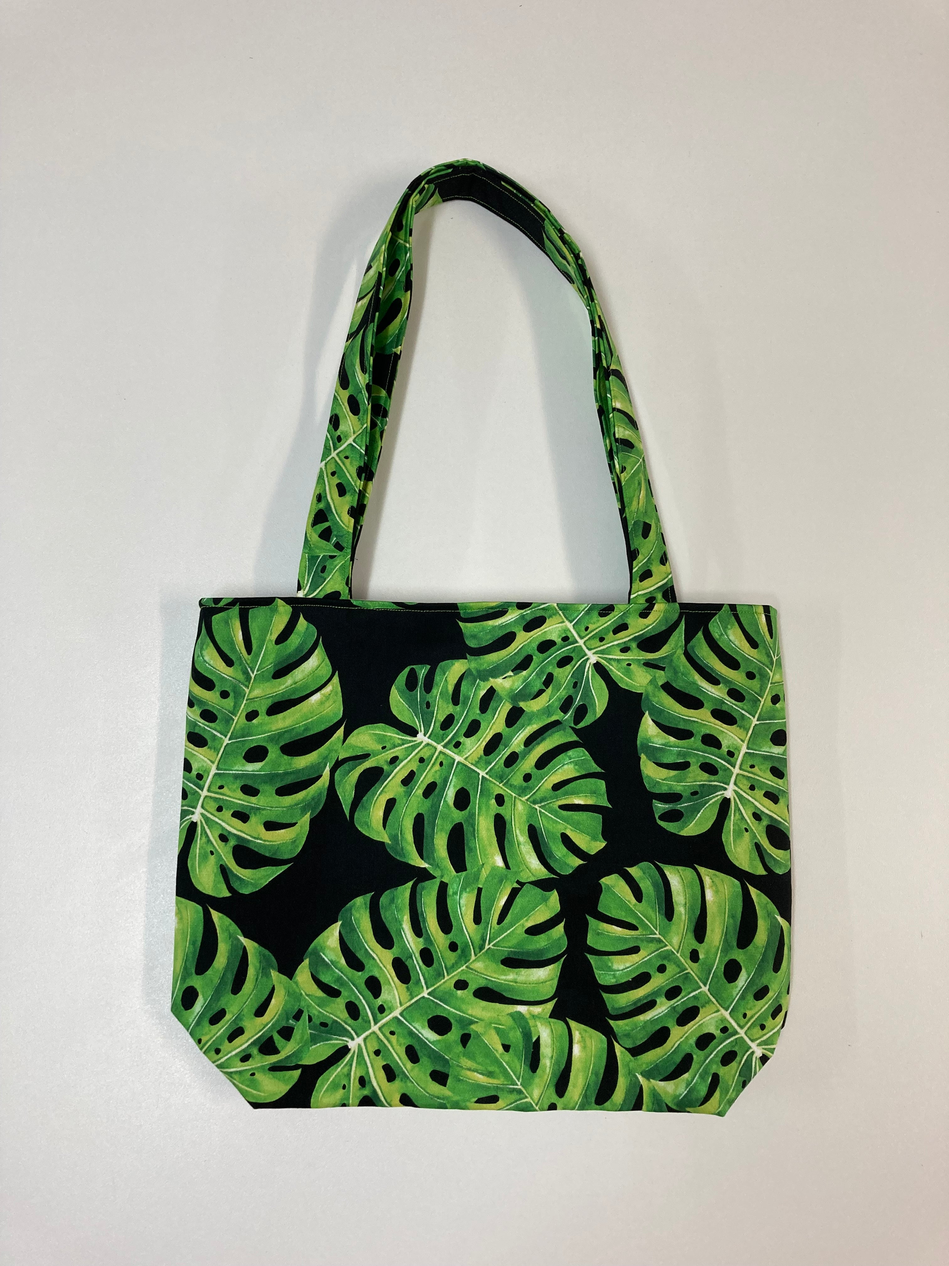 Medium Tote Bag - Leaves on Black