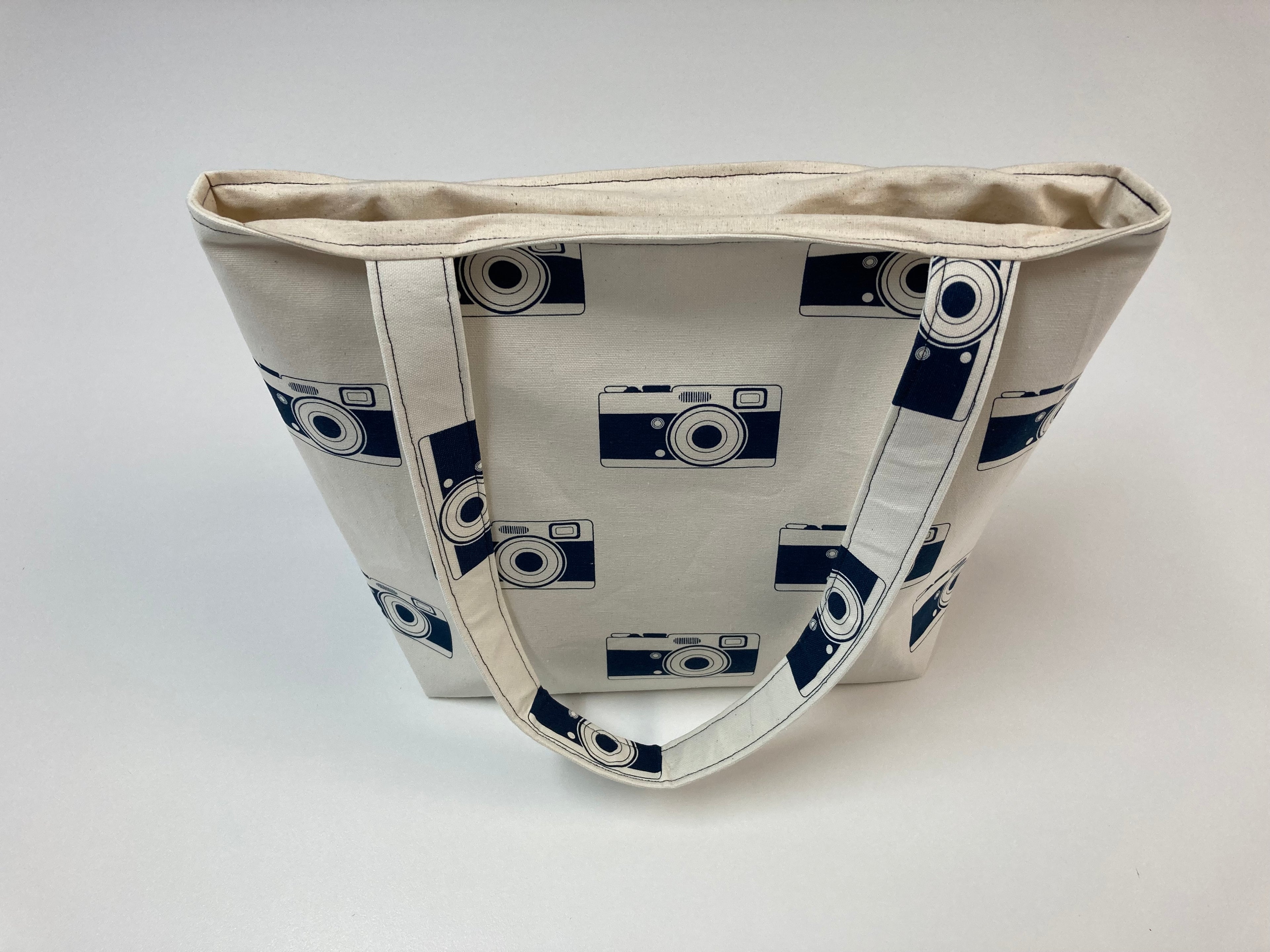 Medium Tote Bag - Cameras
