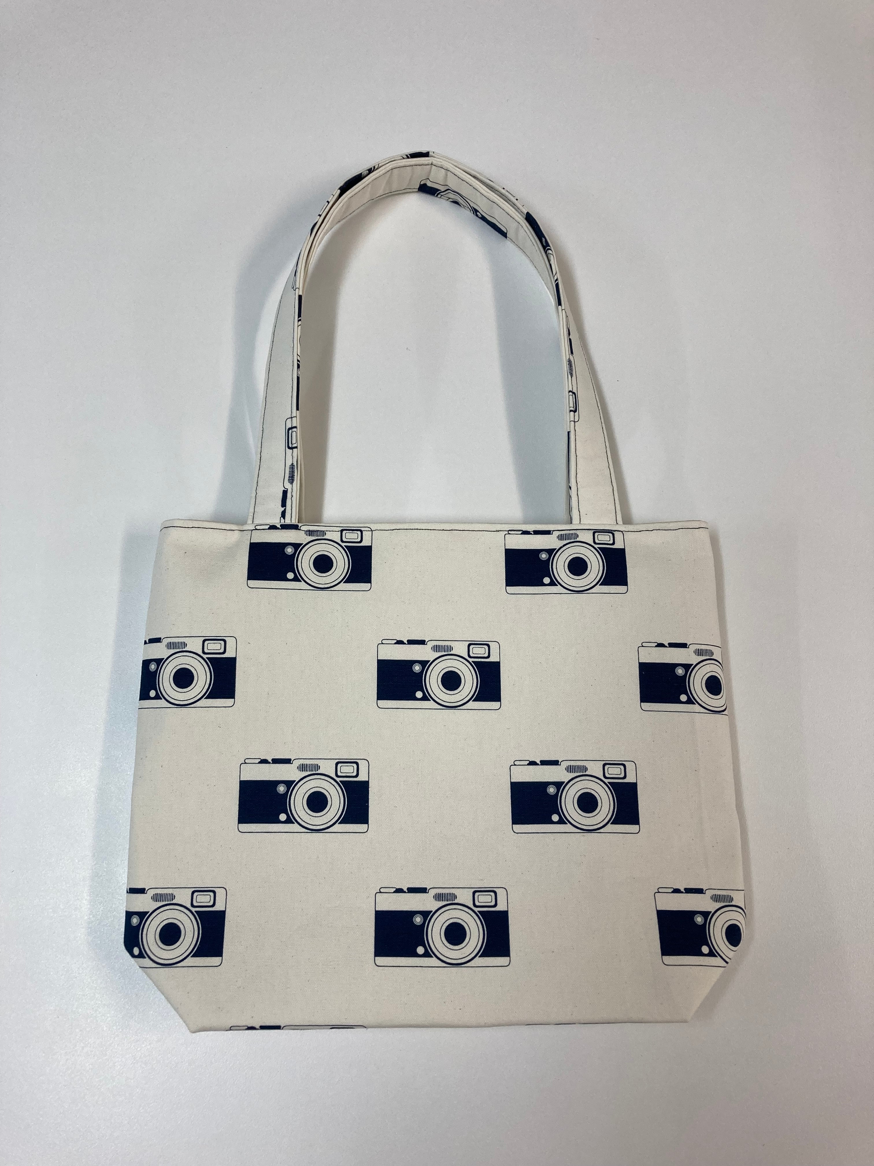 Medium Tote Bag - Cameras