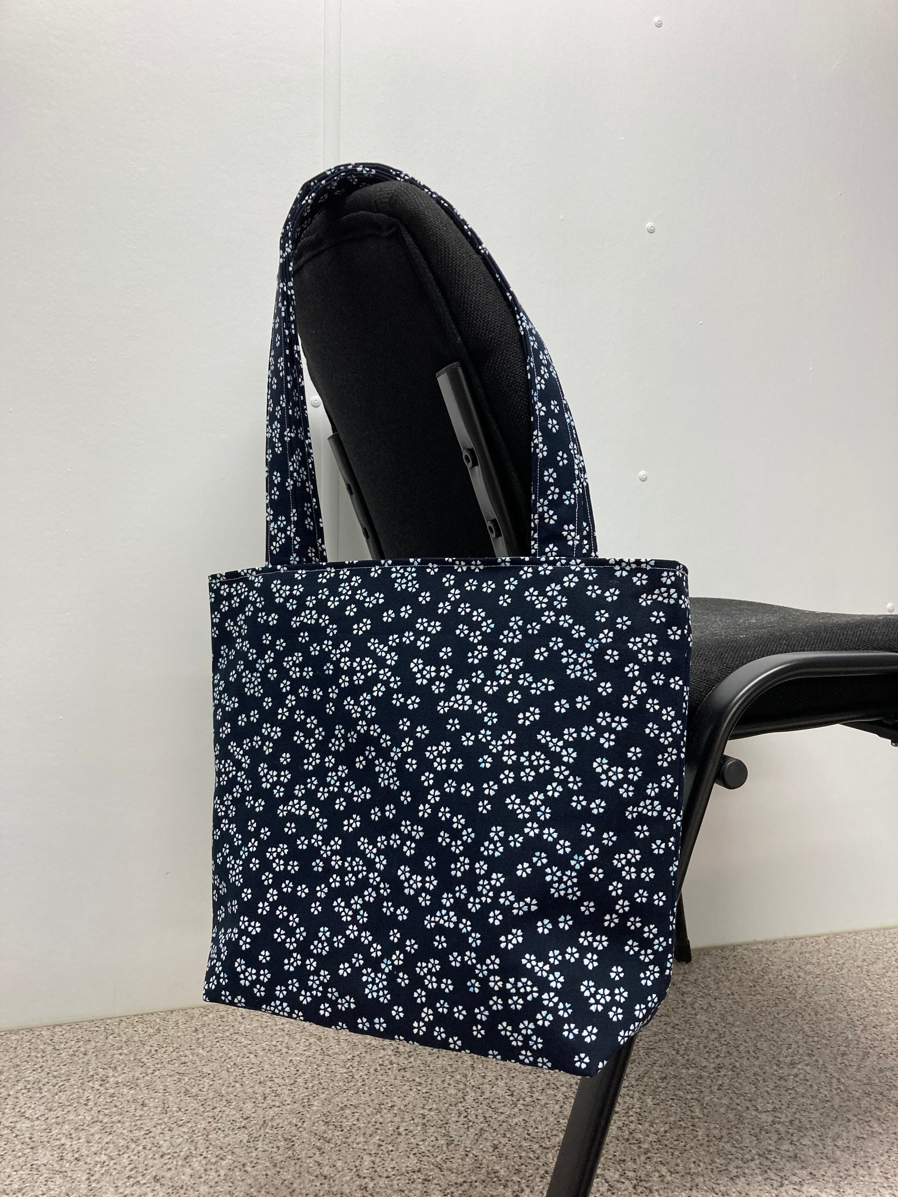 Medium Tote Bag - White Flowers on Ink