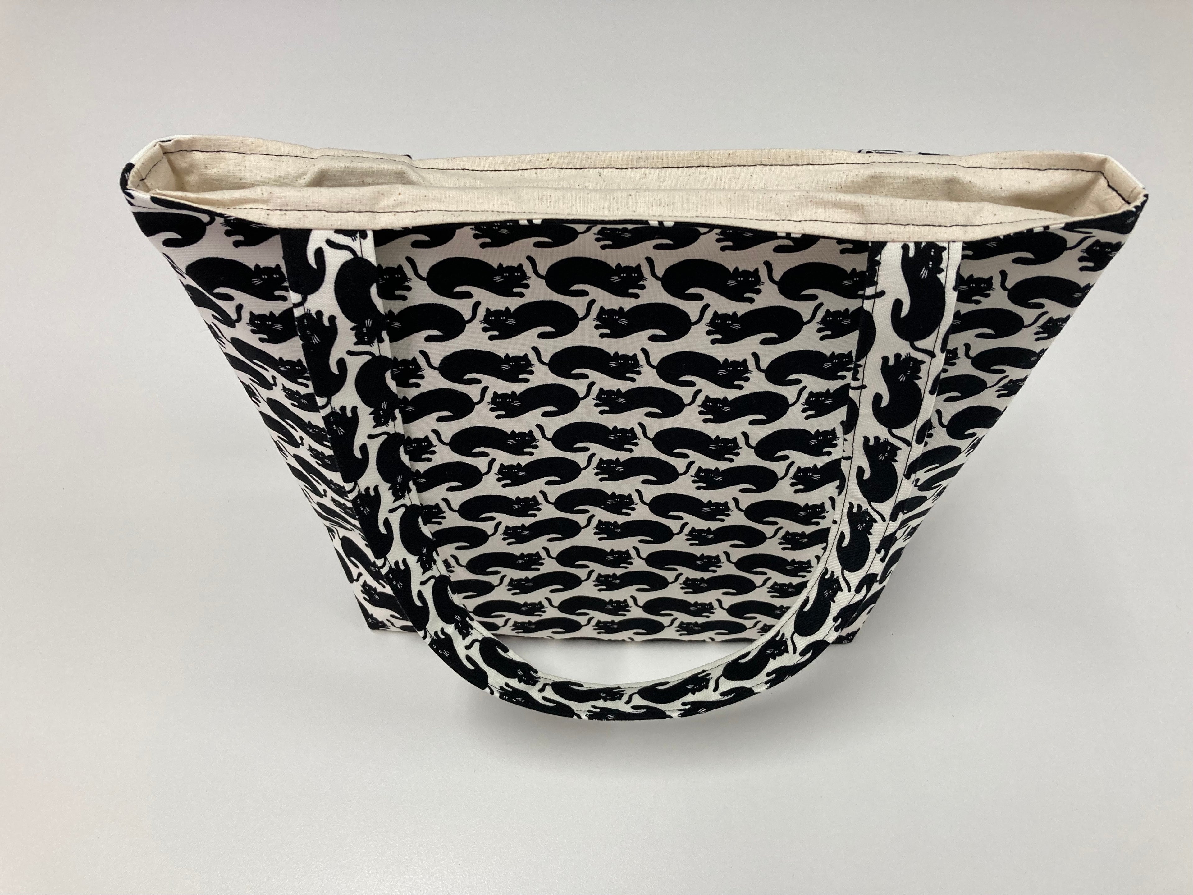 Medium Tote Bag - Black Cats on White