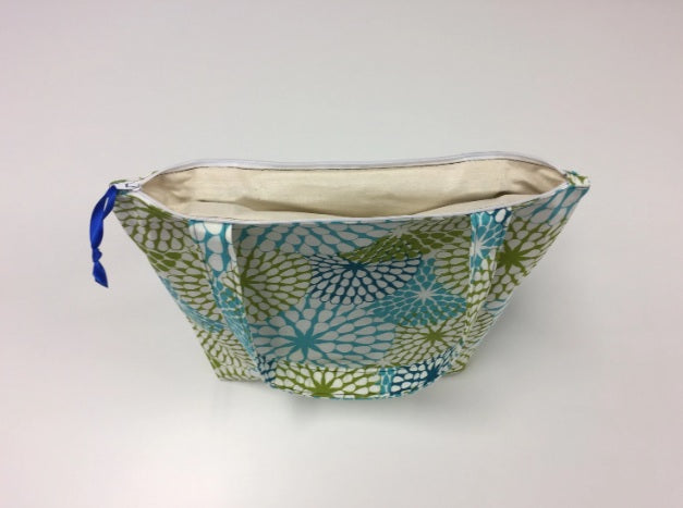 Medium Tote Bag with Zip - Blue Green Pattern