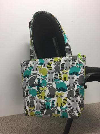 Medium Tote Bag with Zip - Ricky Racoon