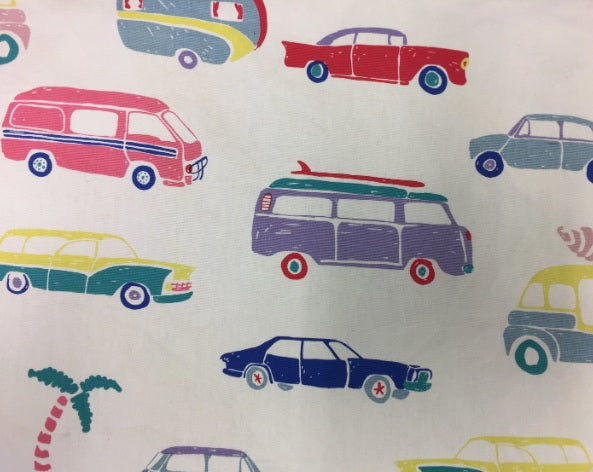 Medium Tote Bag with Zip - Caravans