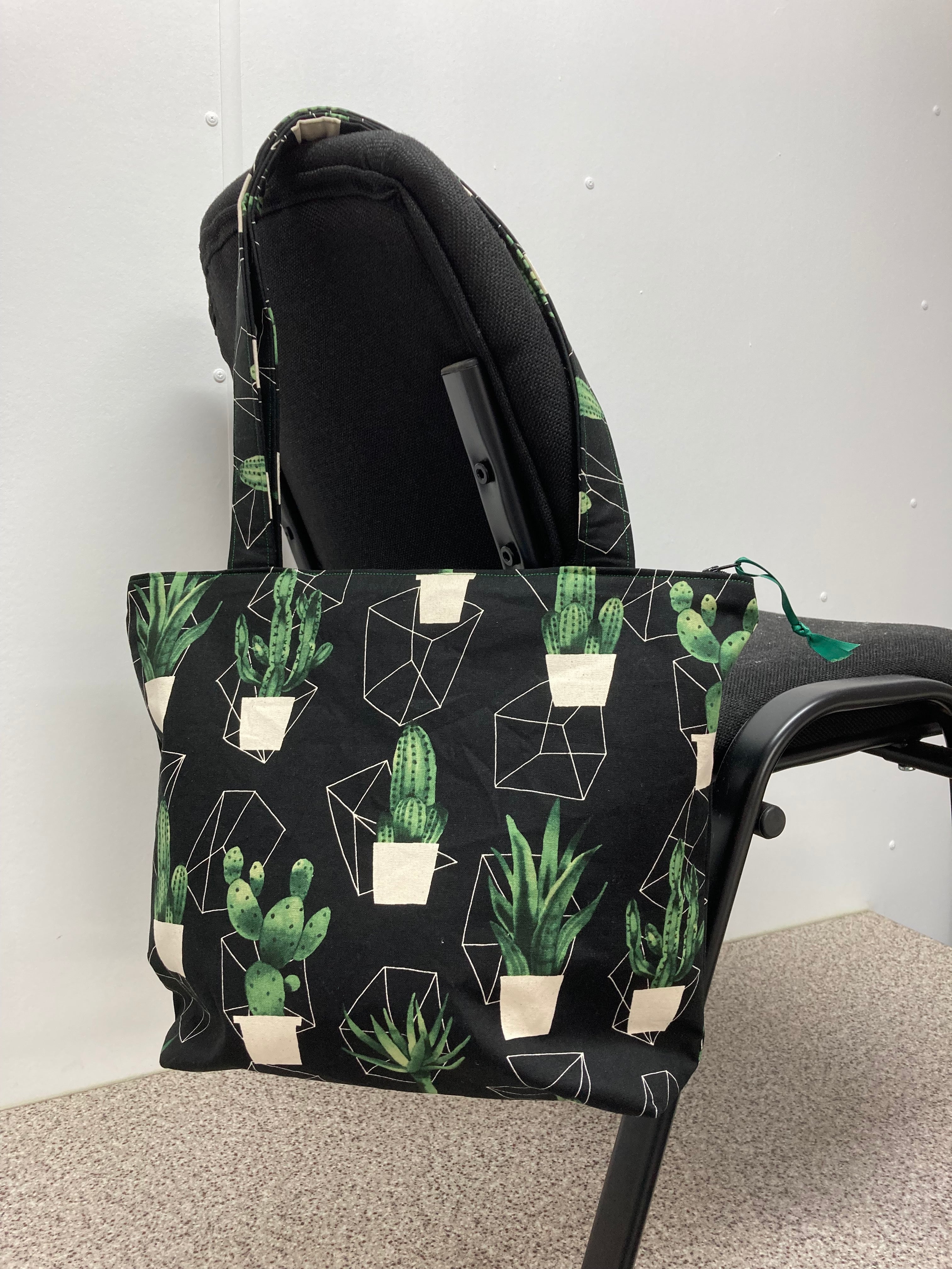 Medium Tote Bag with Zip - Cactus