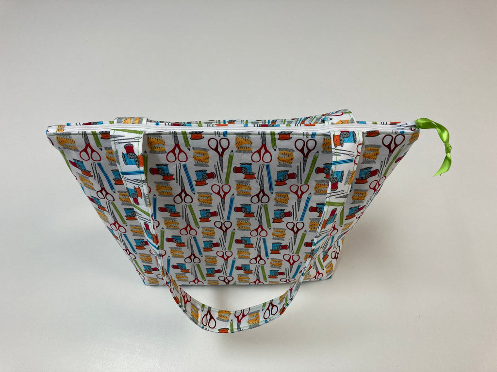 Medium Tote Bag with Zip - Sewing