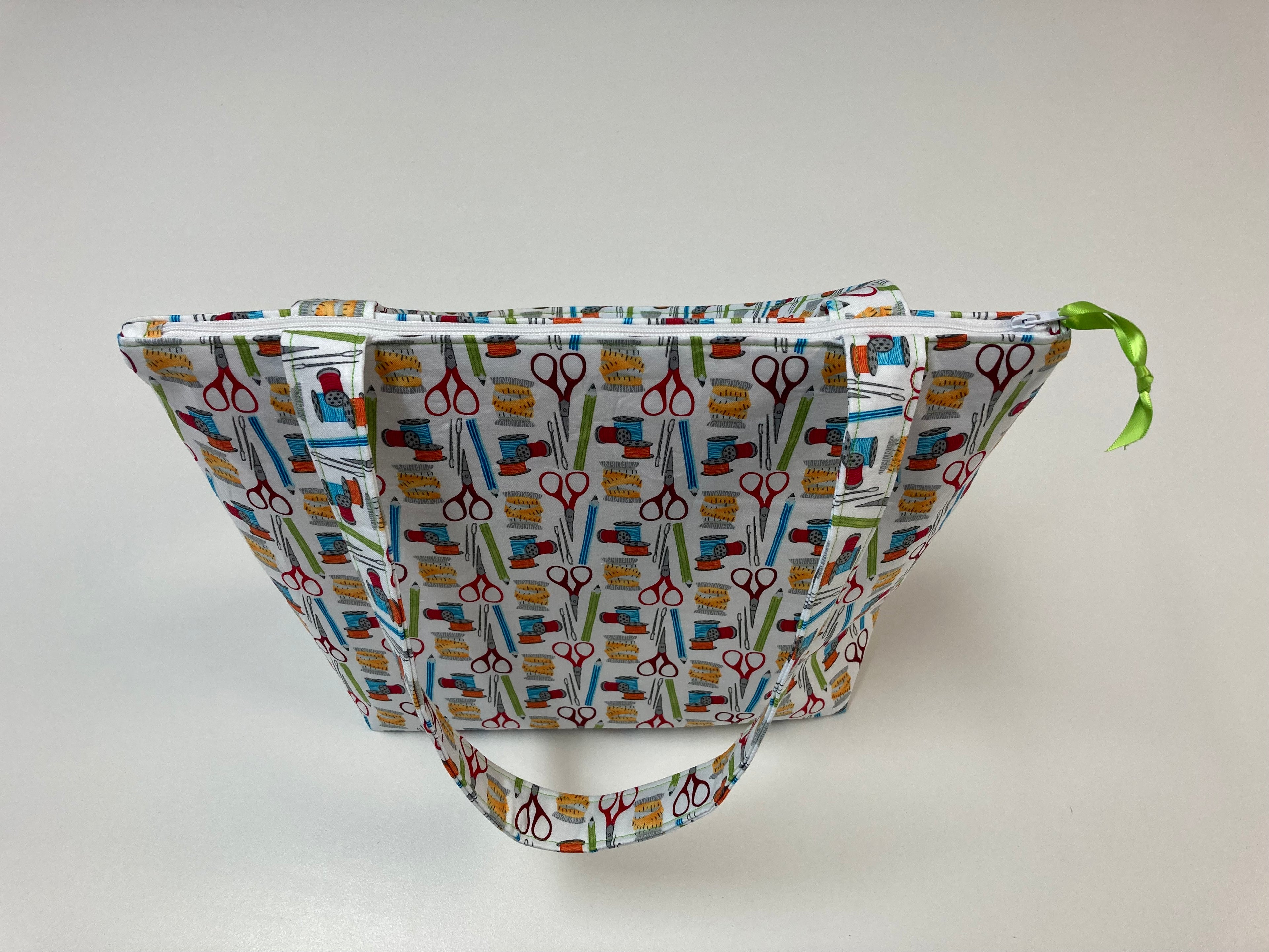 Medium Tote Bag with Zip - Sewing