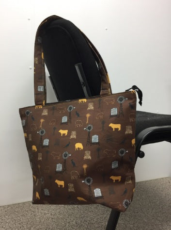 Medium Tote Bag with Zip - Farmers Fighting Spirit - Animals