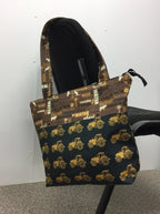 Medium Tote Bag with Zip - Farmers Fighting Spirit - Words and Tractors