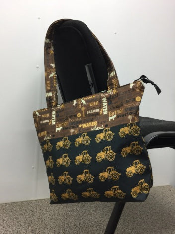 Medium Tote Bag with Zip - Farmers Fighting Spirit - Words and Tractors