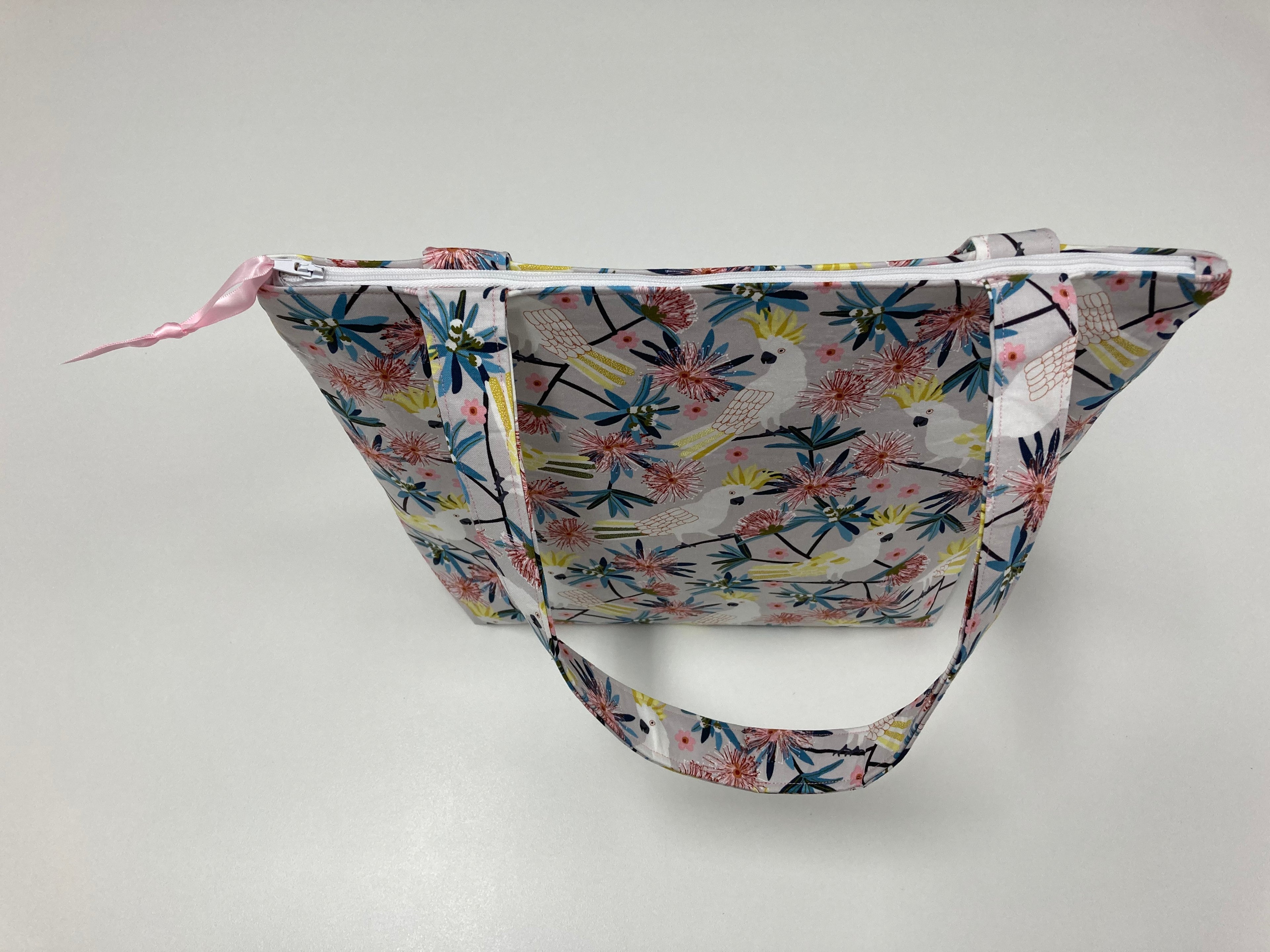 Medium Tote Bag with Zip - White Cockatoo