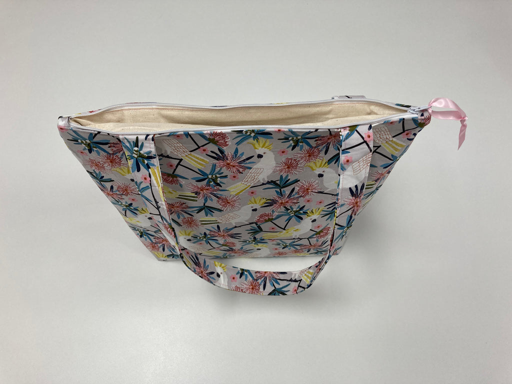 Medium Tote Bag with Zip - White Cockatoo