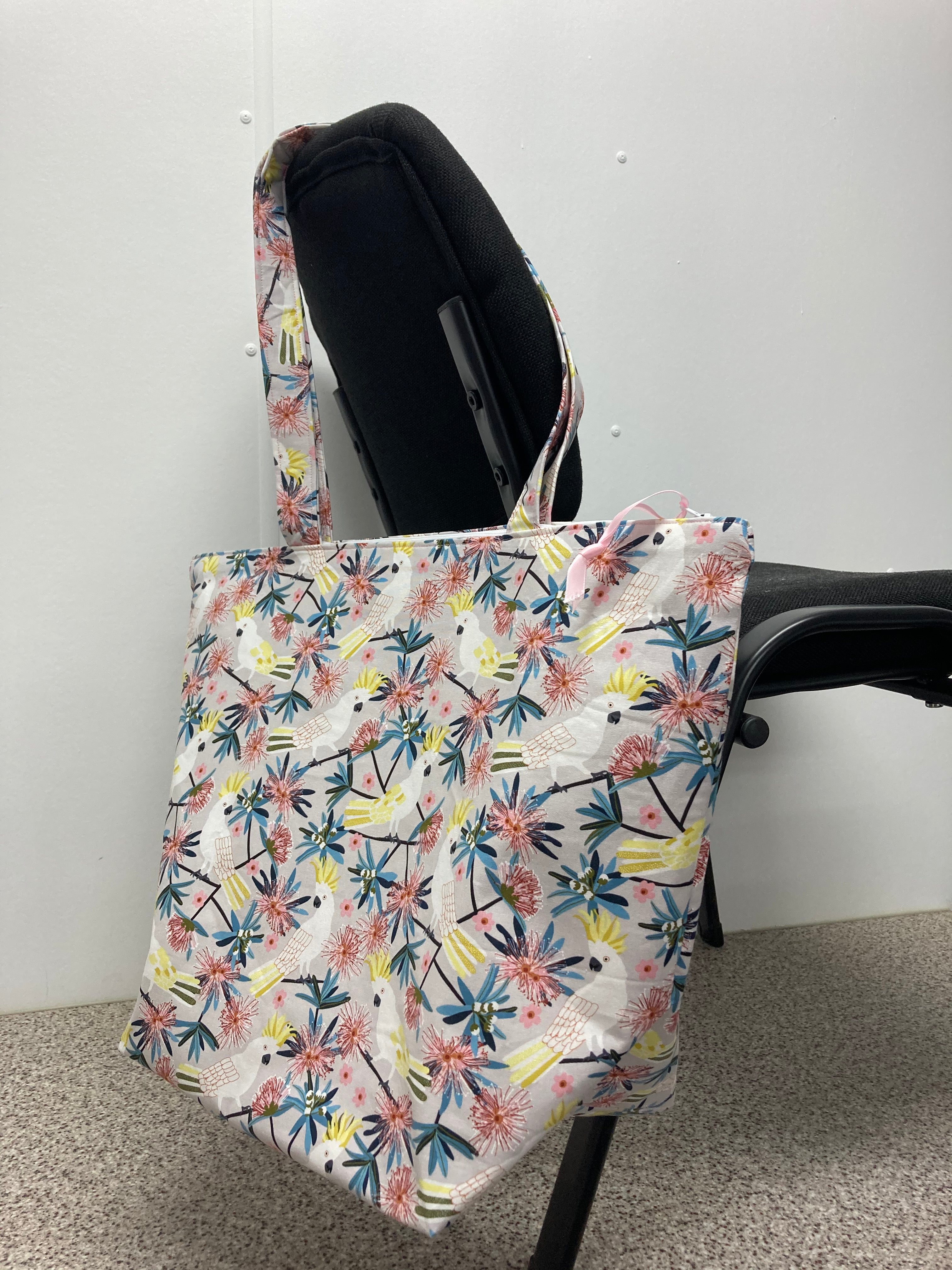 Medium Tote Bag with Zip - White Cockatoo