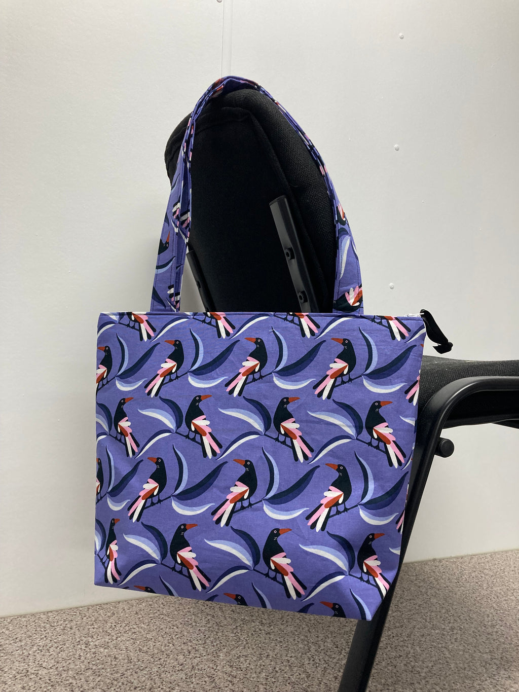 Medium Tote Bag with Zip - Magpie