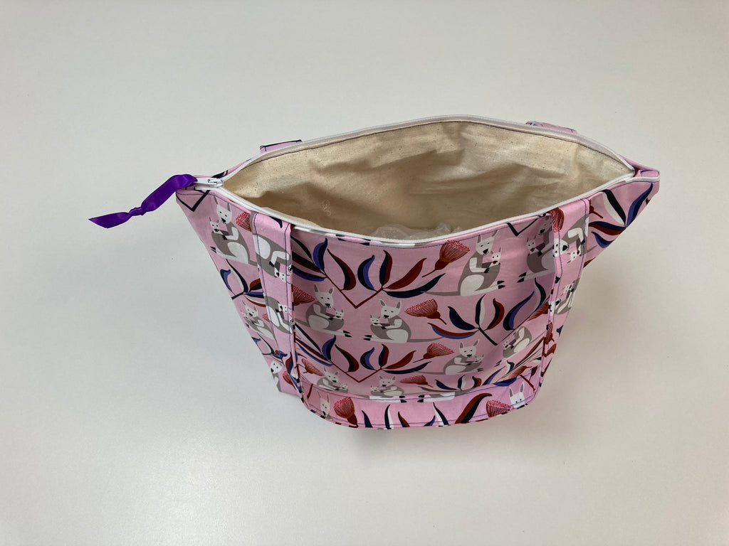 Medium Tote Bag with Zip - Kangaroo