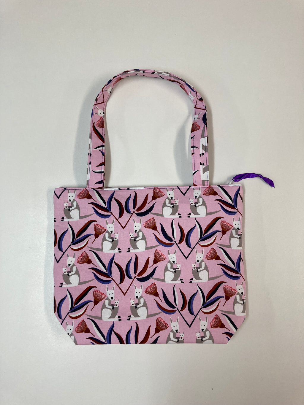 Medium Tote Bag with Zip - Kangaroo