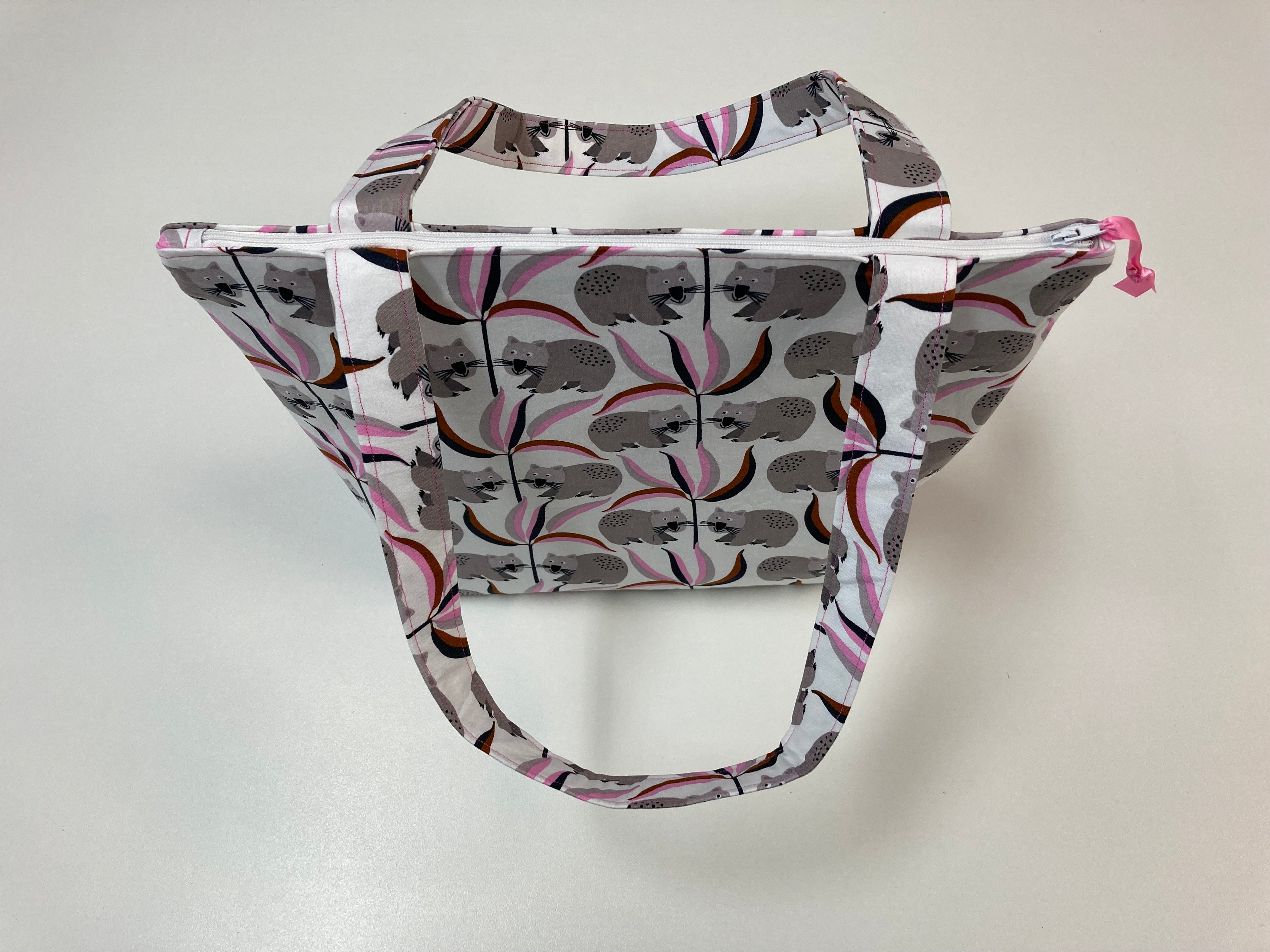 Medium Tote Bag with Zip - Wombat