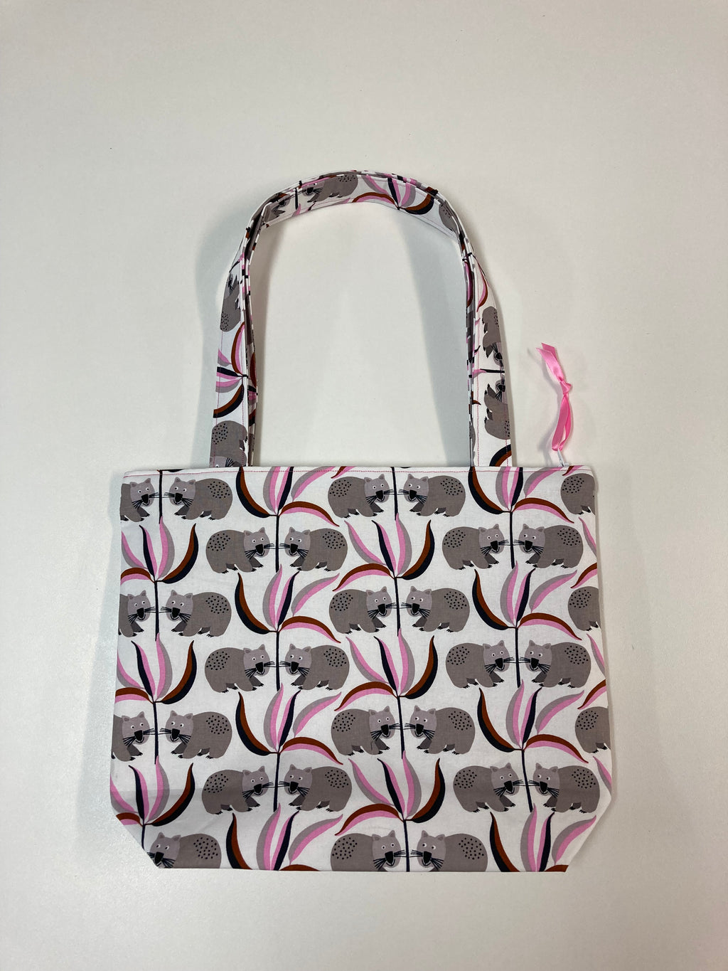 Medium Tote Bag with Zip - Wombat