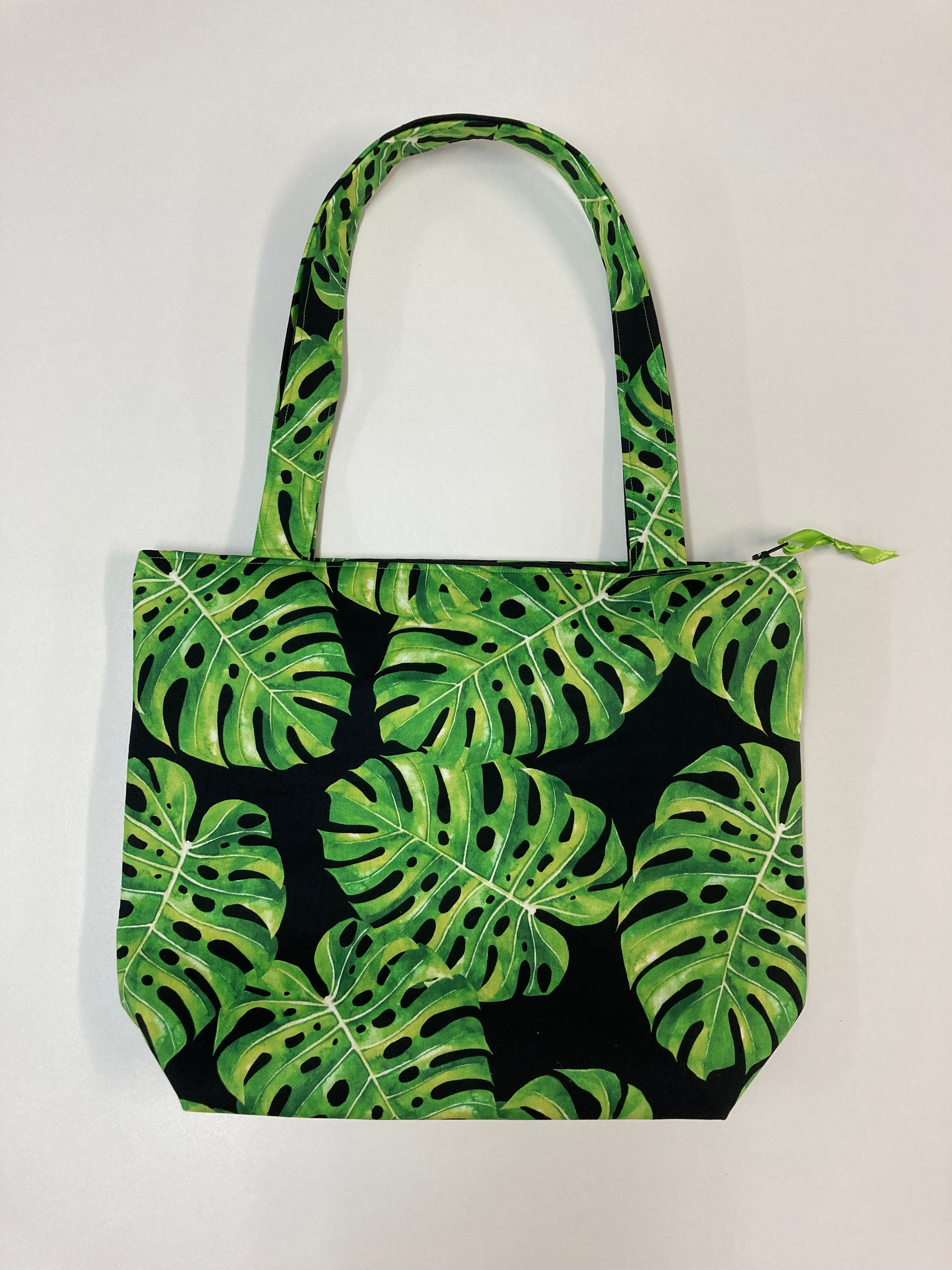 Medium Tote Bag with Zip - Leaves on Black