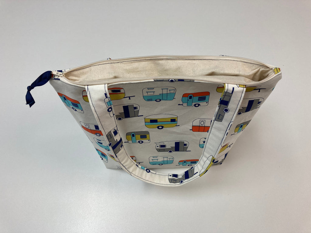 Medium Tote Bag with Zip - Caravans