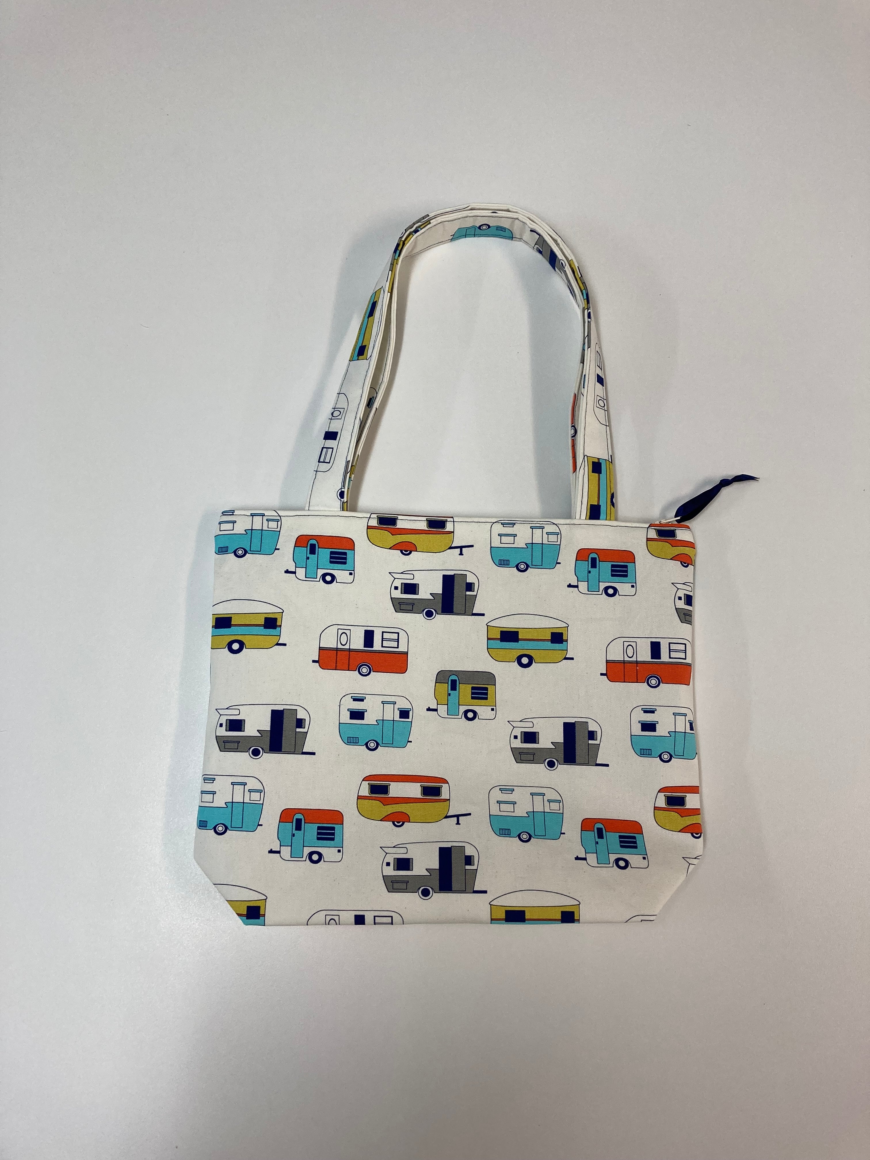 Medium Tote Bag with Zip - Caravans