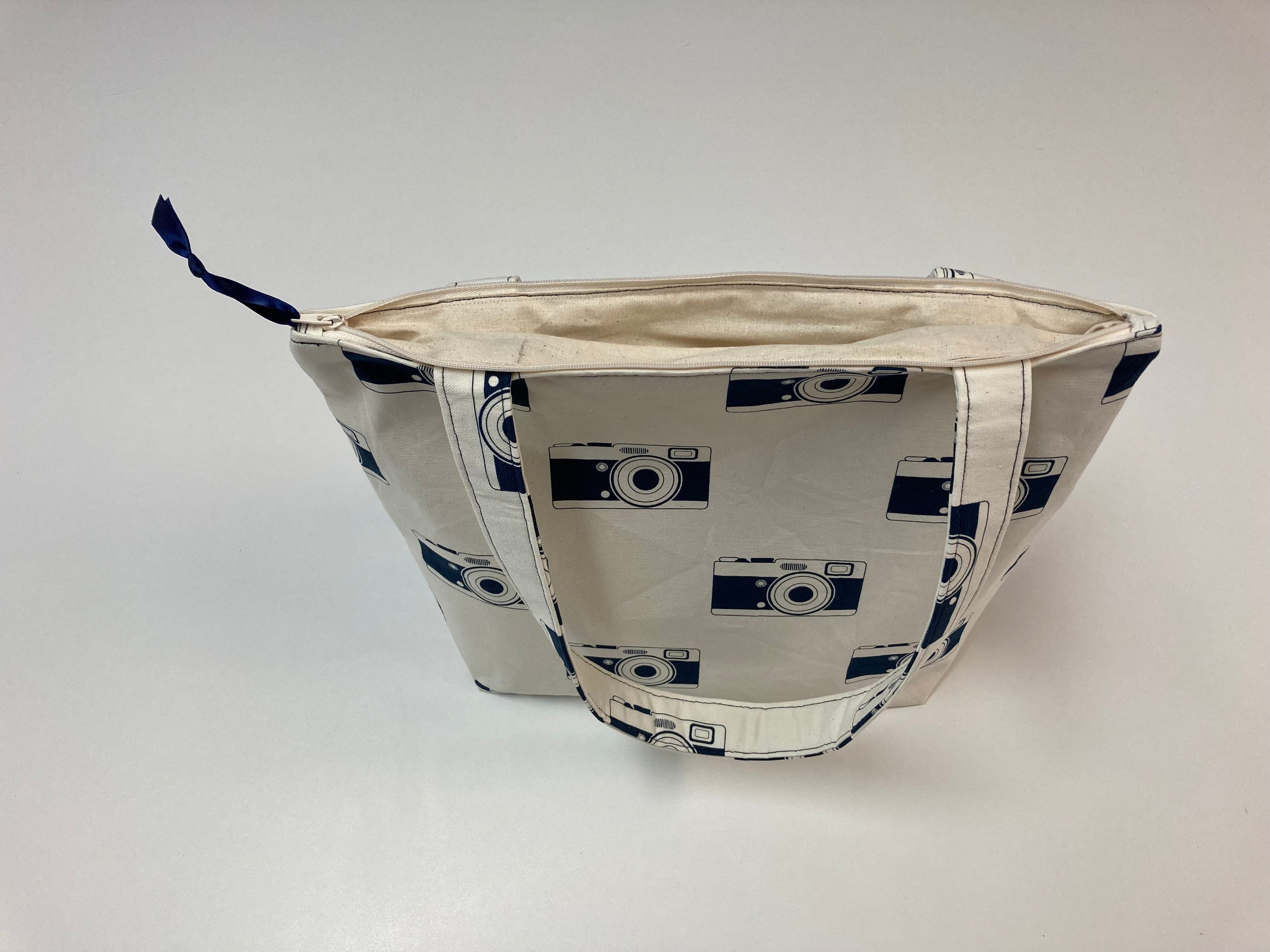 Medium Tote Bag with Zip - Cameras