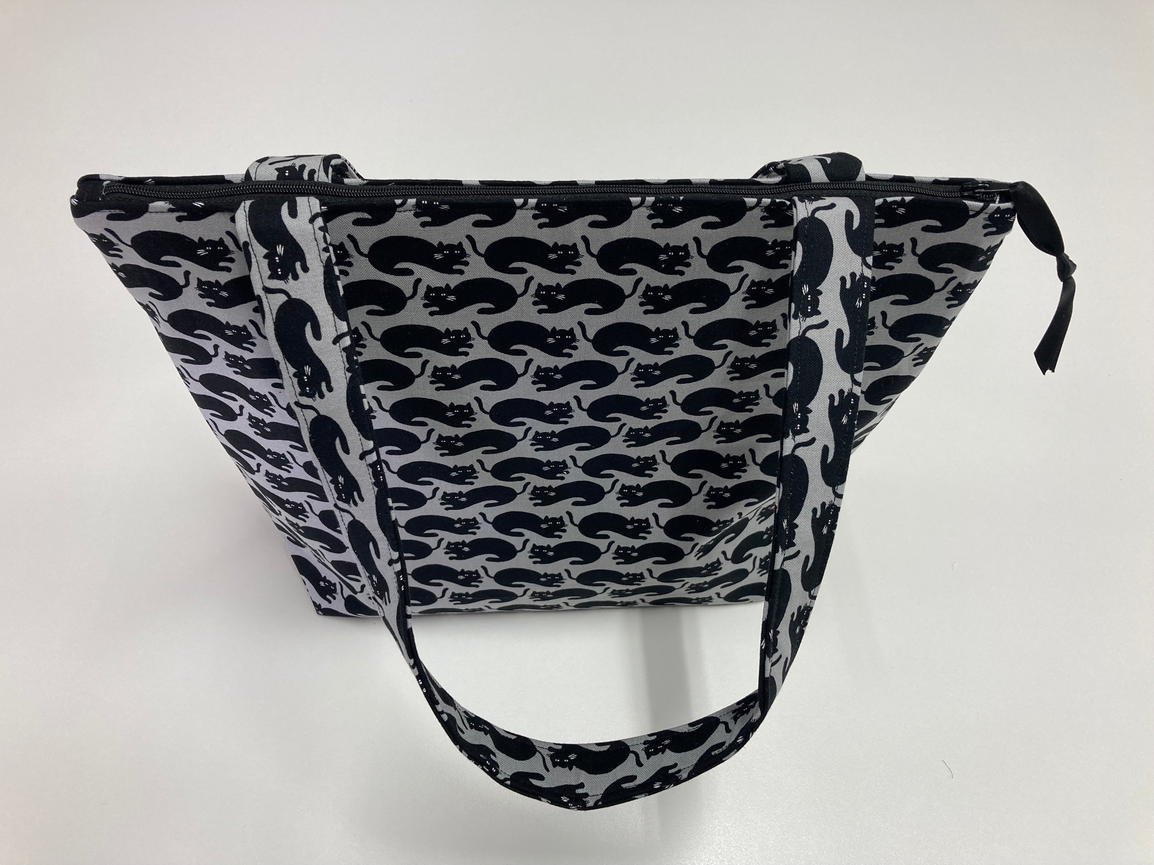 Medium Tote Bag with Zip - Black Cats on Dark Grey