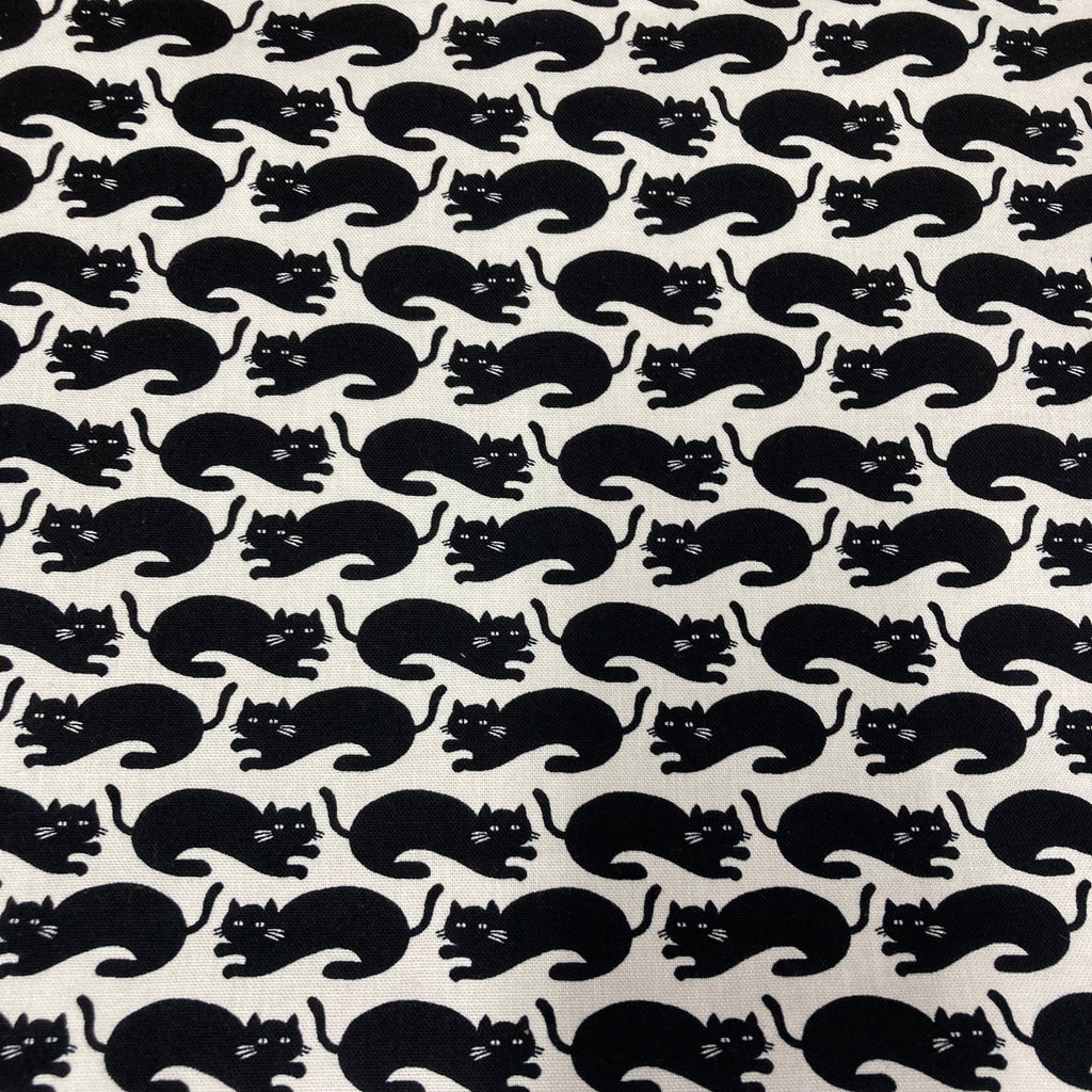 Medium Tote Bag with Zip - Black Cats on White
