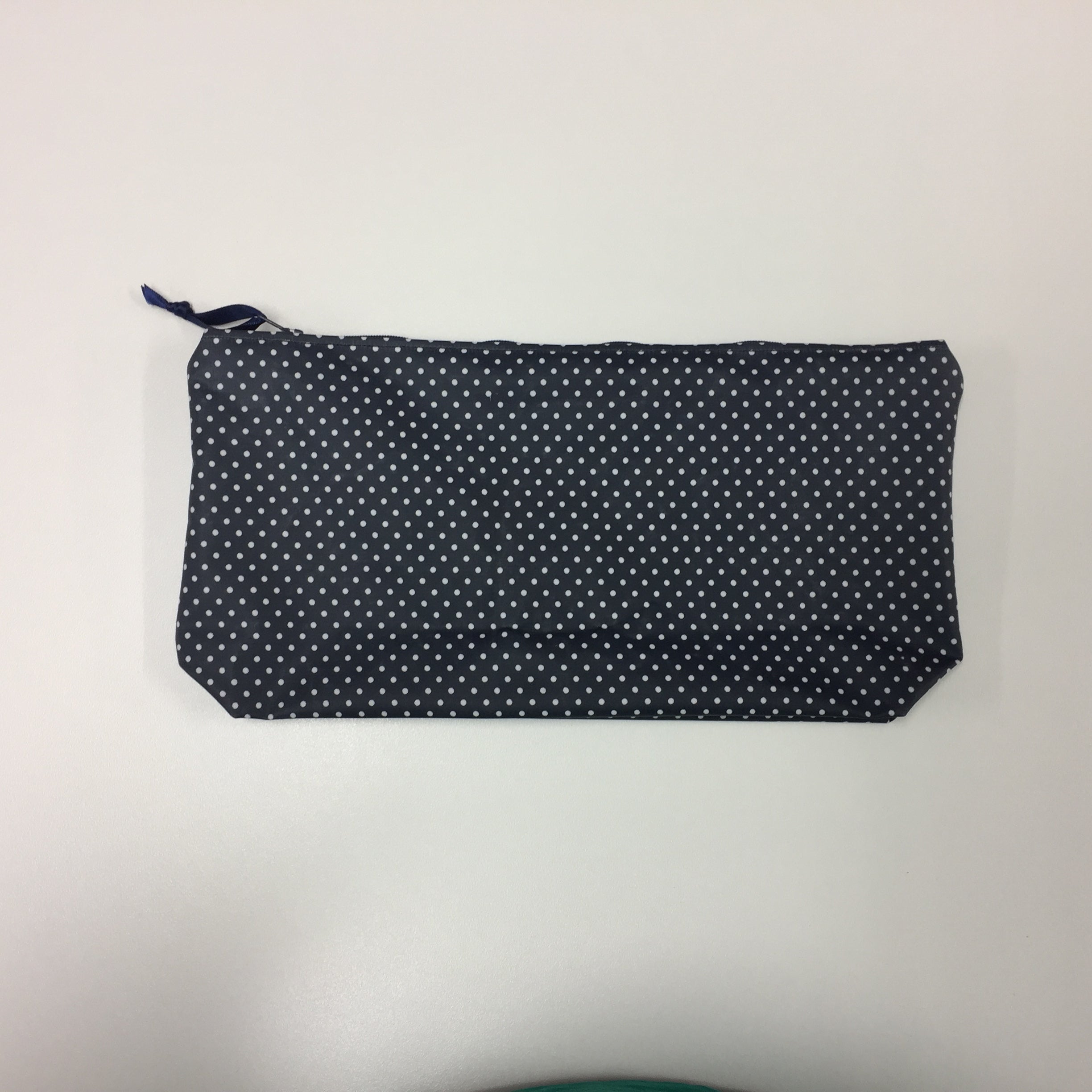 Wash Bag - Large - Navy Spot